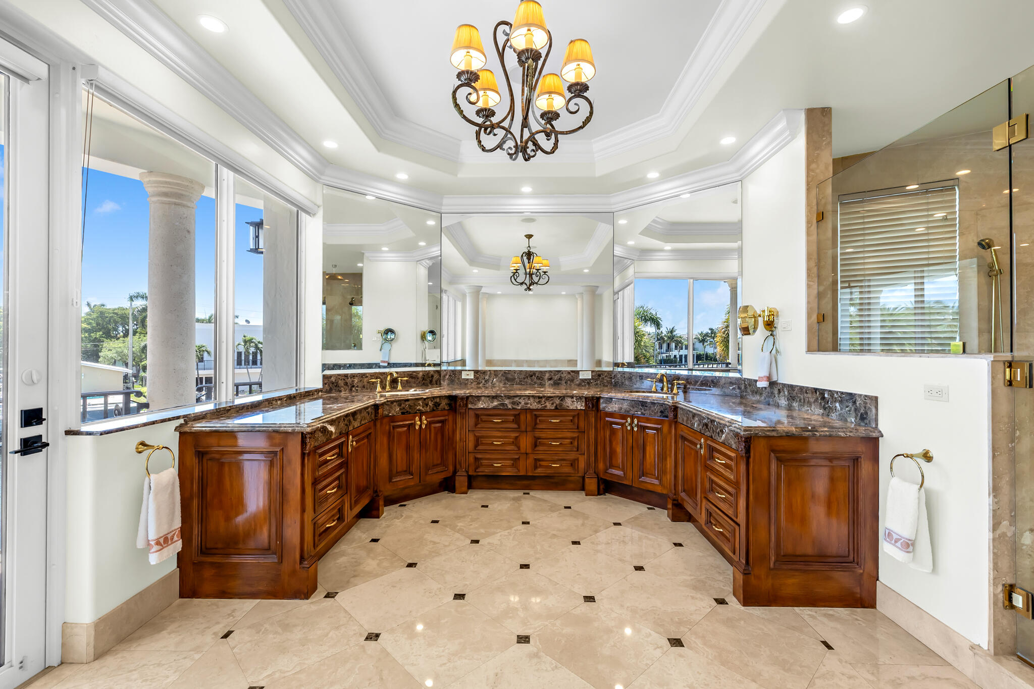 VENETIAN ISLES 1ST SEC - Residential