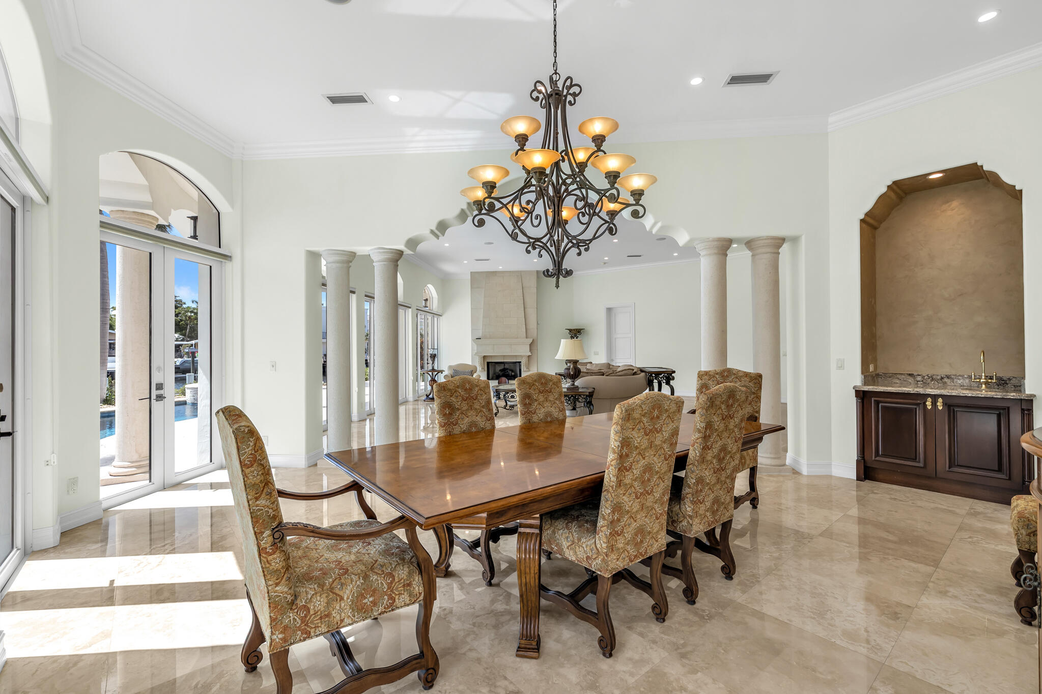 VENETIAN ISLES 1ST SEC - Residential