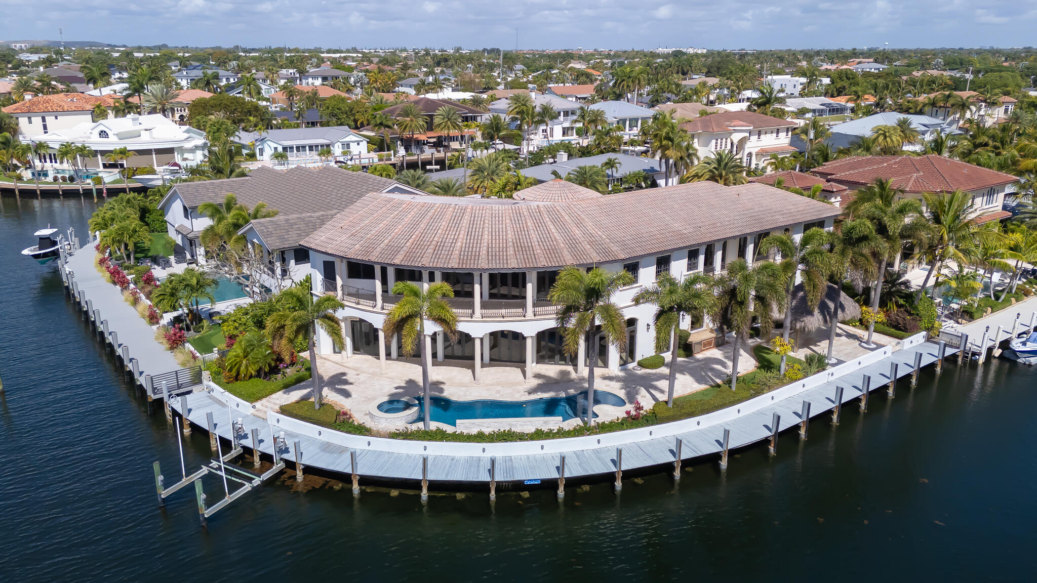 VENETIAN ISLES 1ST SEC - Residential