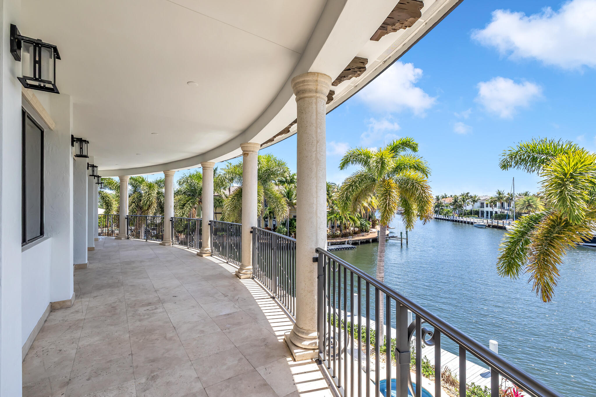 VENETIAN ISLES 1ST SEC - Residential