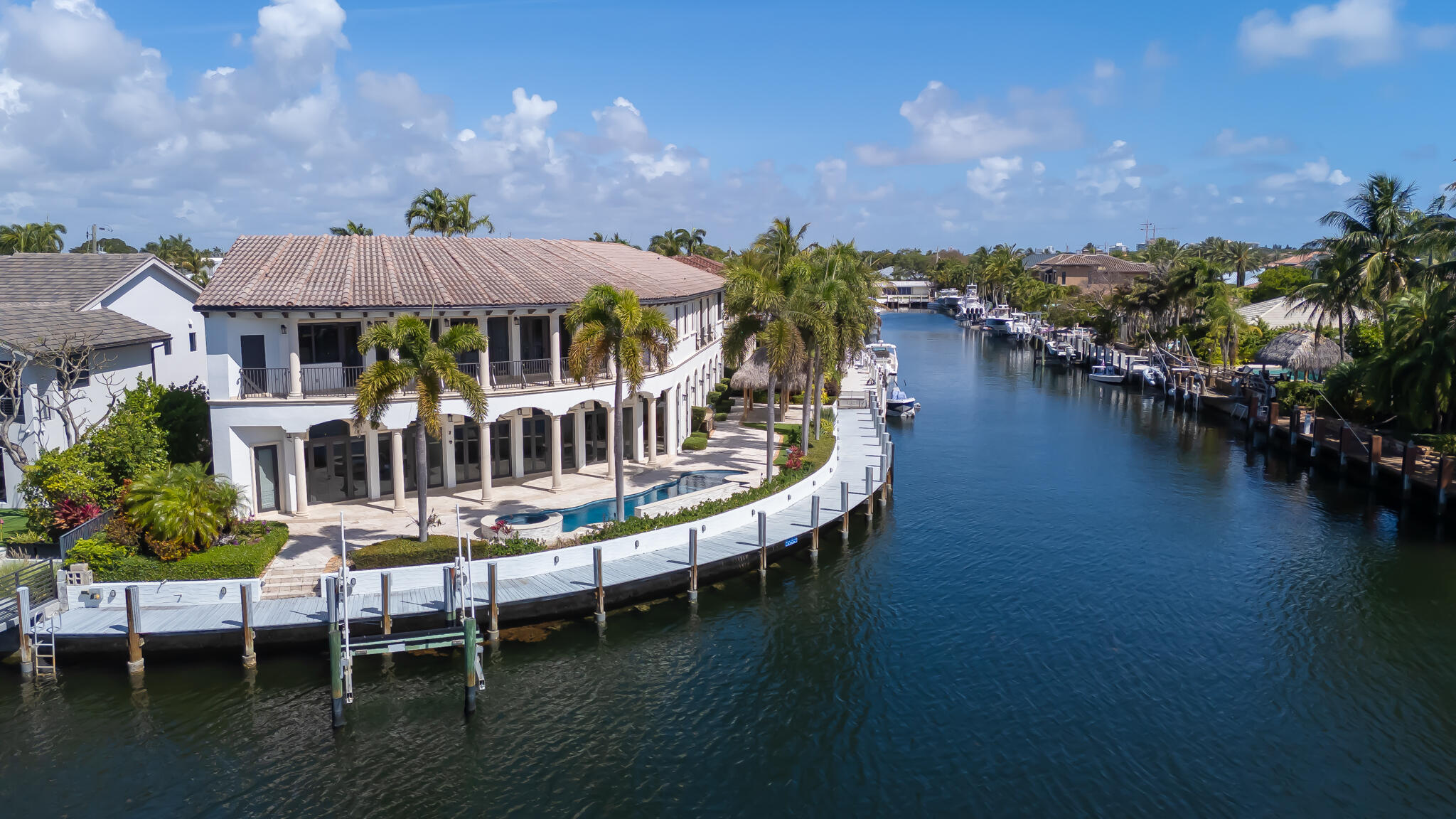 VENETIAN ISLES 1ST SEC - Residential