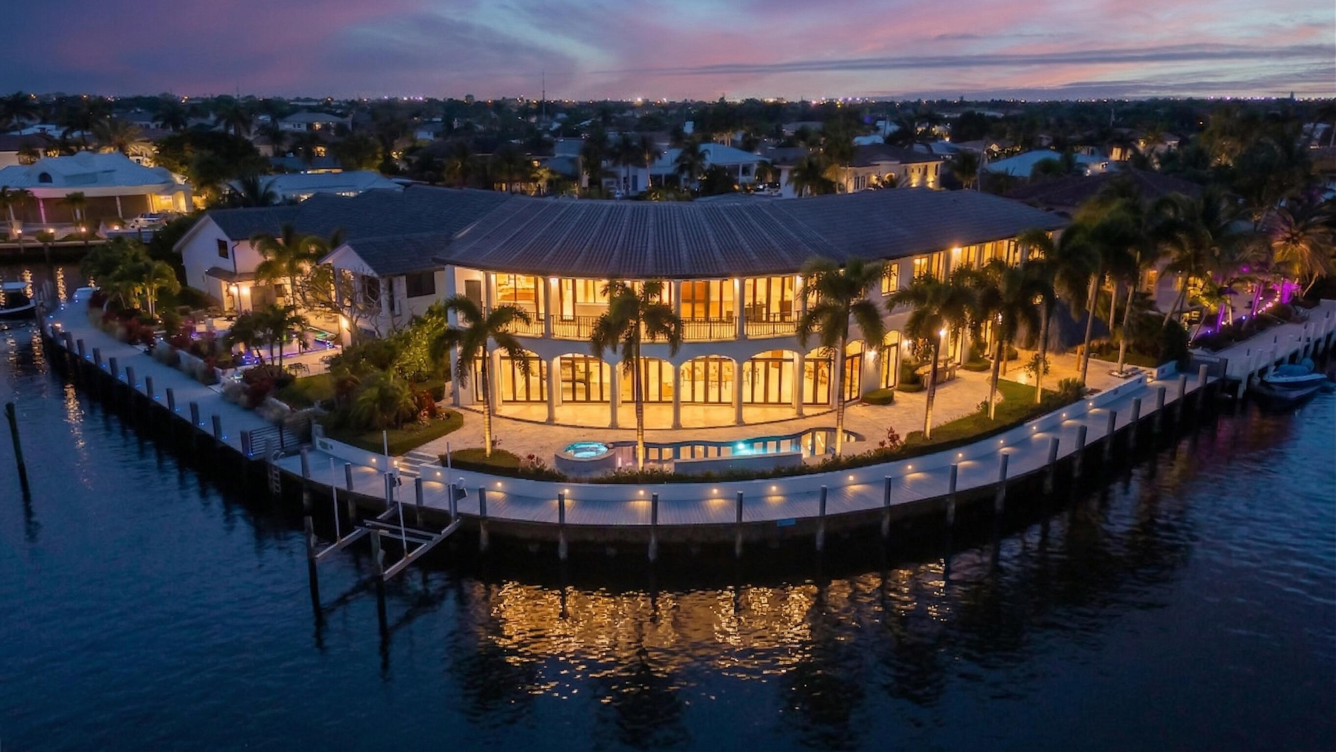 VENETIAN ISLES 1ST SEC - Residential