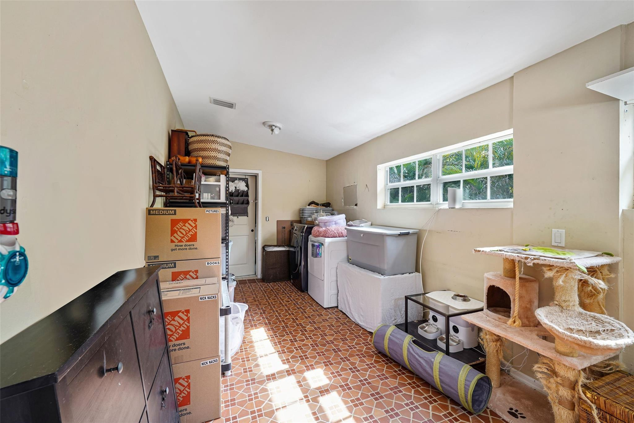 ALHAMBRA HEIGHTS - Residential