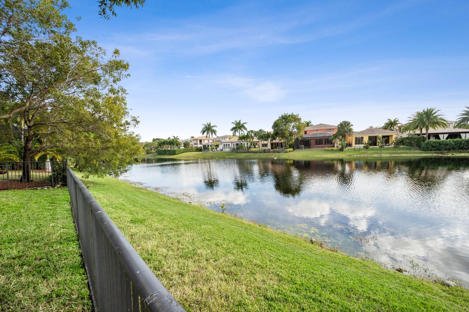 PARKLAND GOLF AND COUNTRY CLUB - Residential