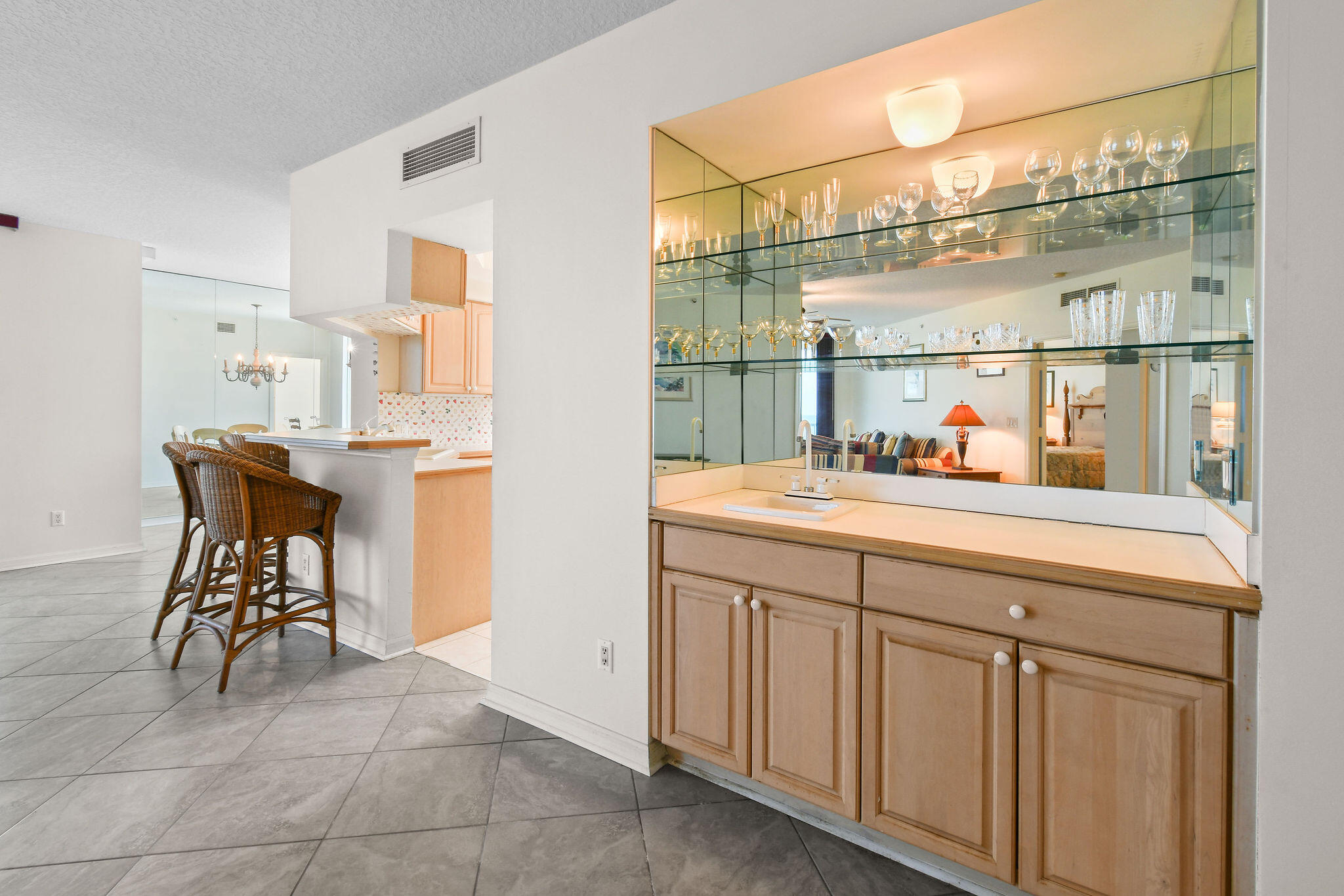 REGENCY ISLAND DUNES - Residential