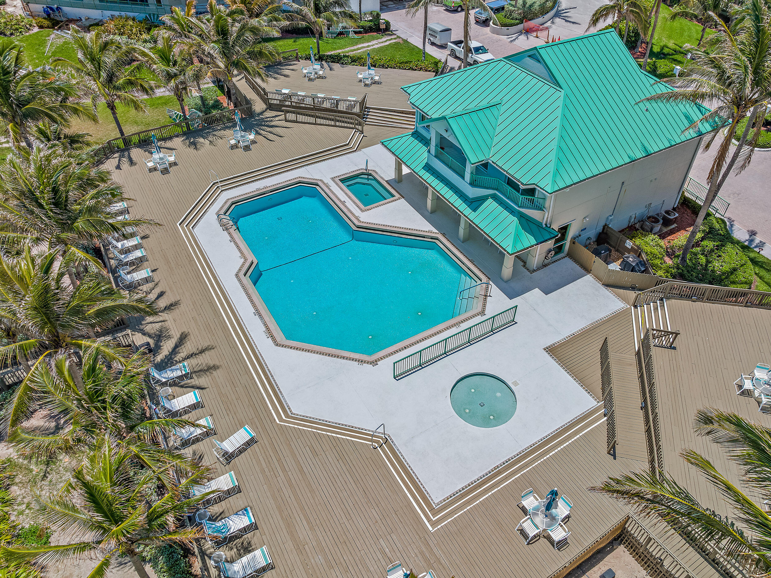 REGENCY ISLAND DUNES - Residential
