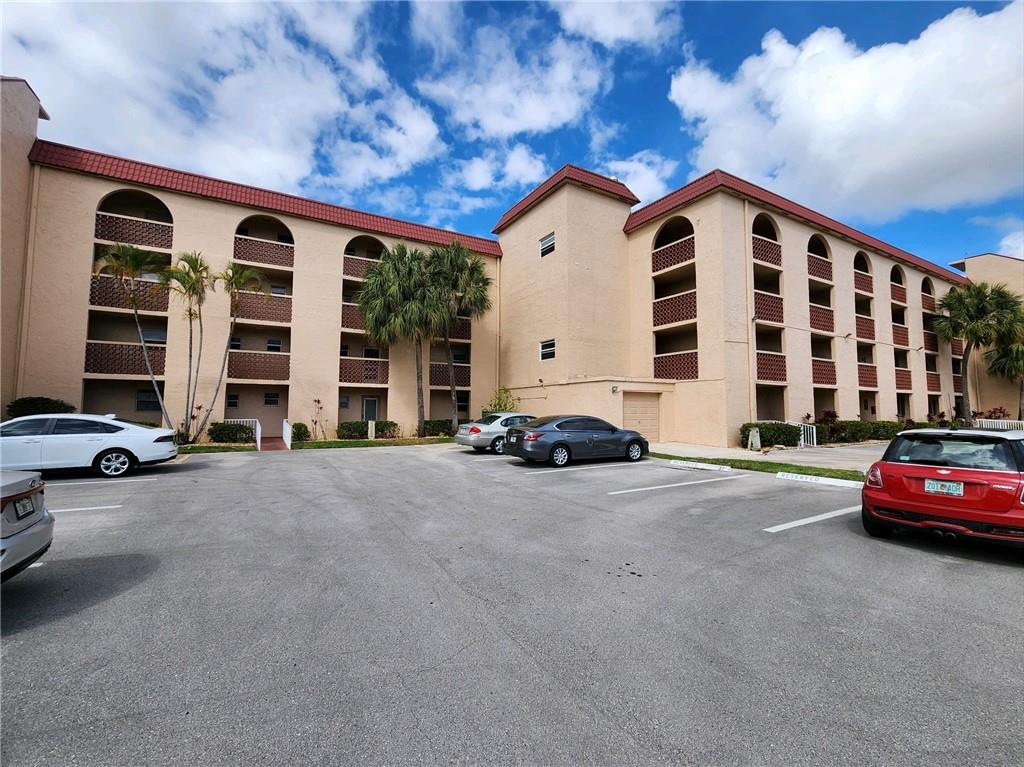 Holiday Springs - Residential