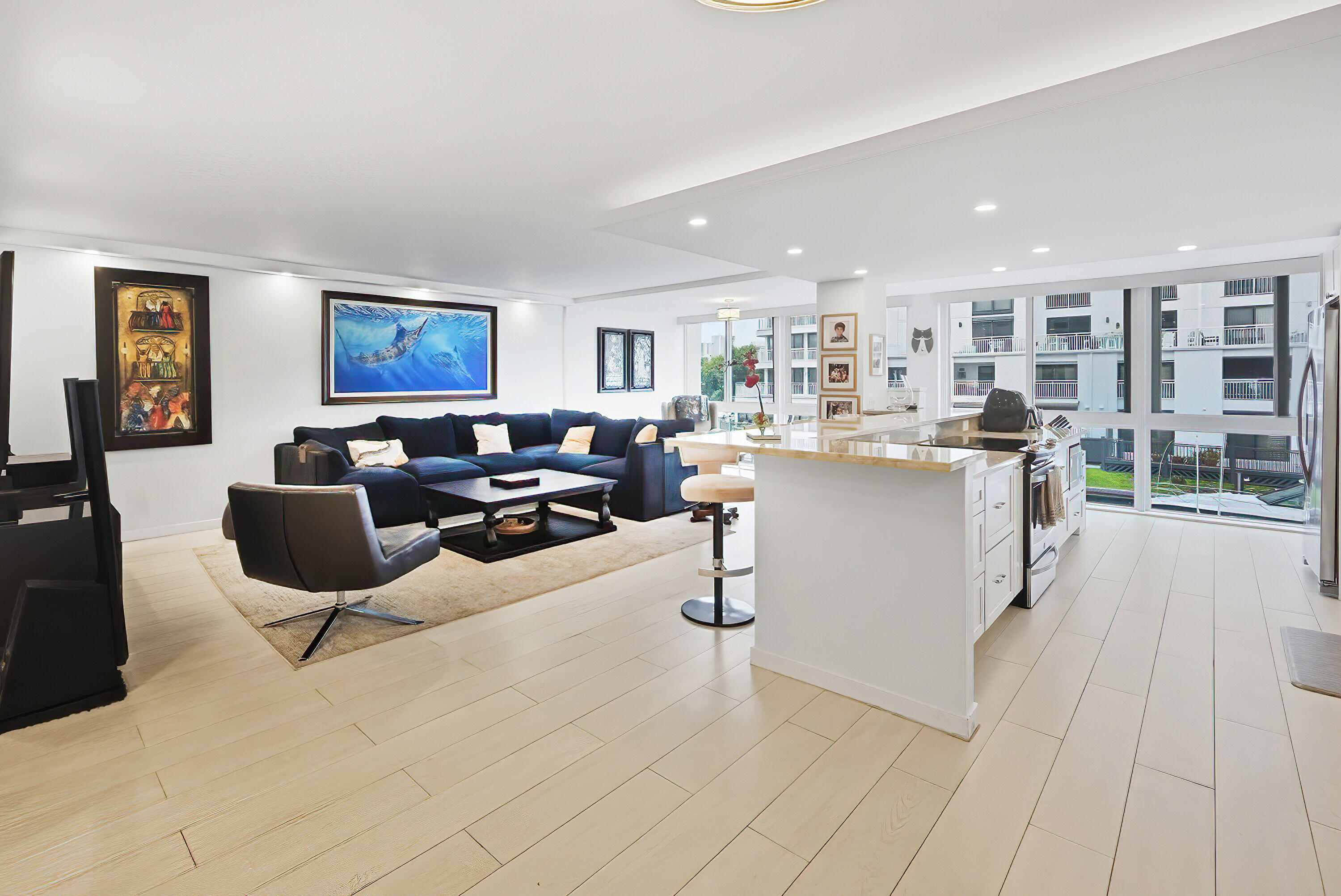 ROYAL MARINER CONDO - Residential