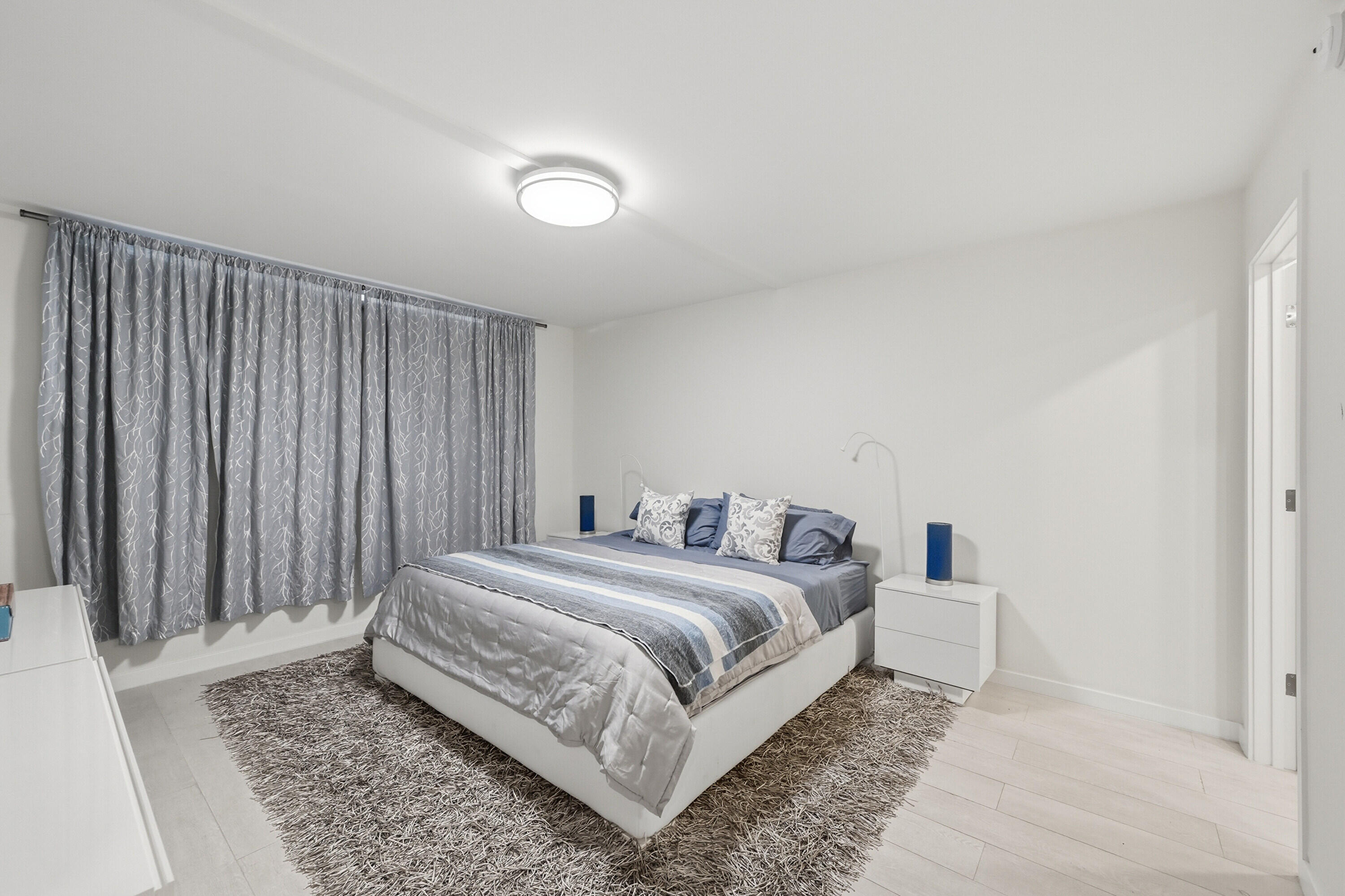 ROYAL MARINER CONDO - Residential