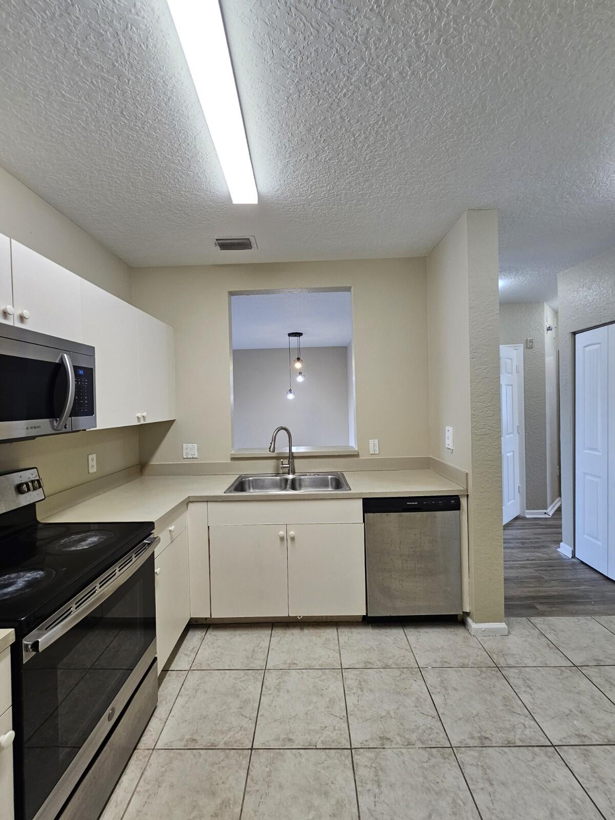 BELVEDERE ISLES CONDO NO 1 - Residential Lease