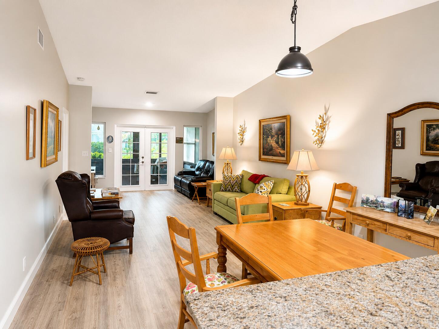WHISPER WALK - Residential Lease