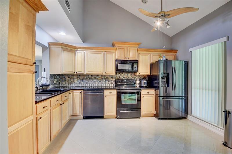 BOCA RIDGE PARK CONDO - Residential Lease