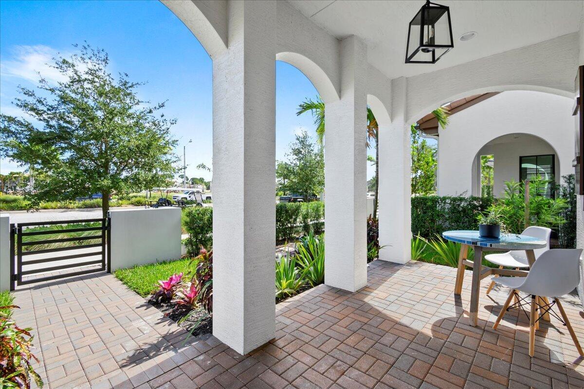 ALTON - Residential Lease