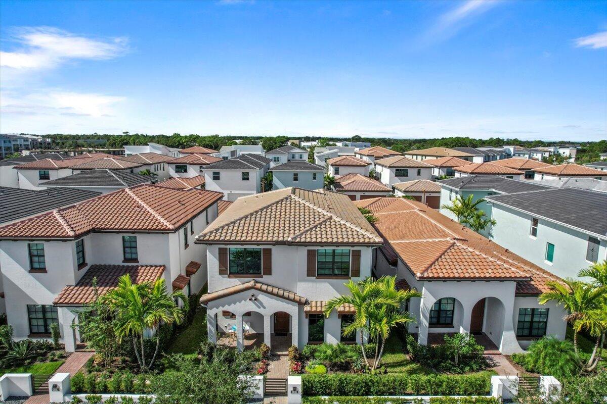 ALTON - Residential Lease