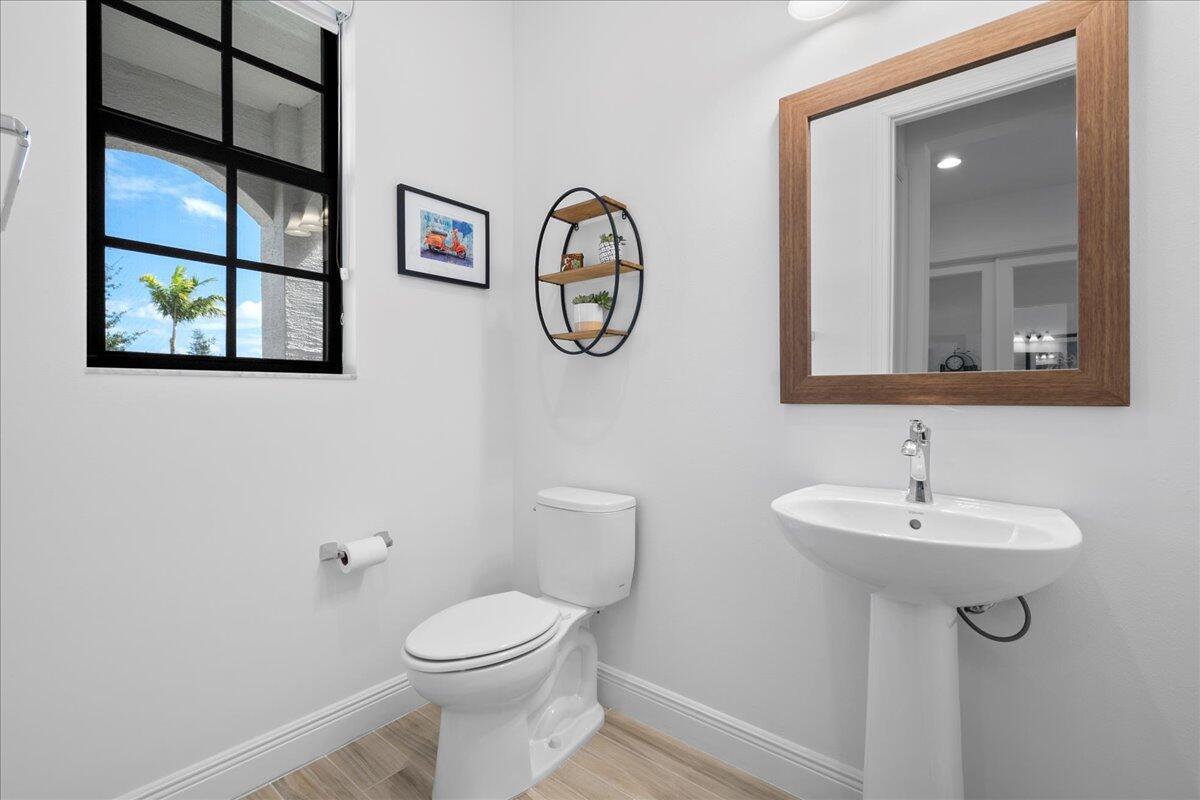 ALTON - Residential Lease