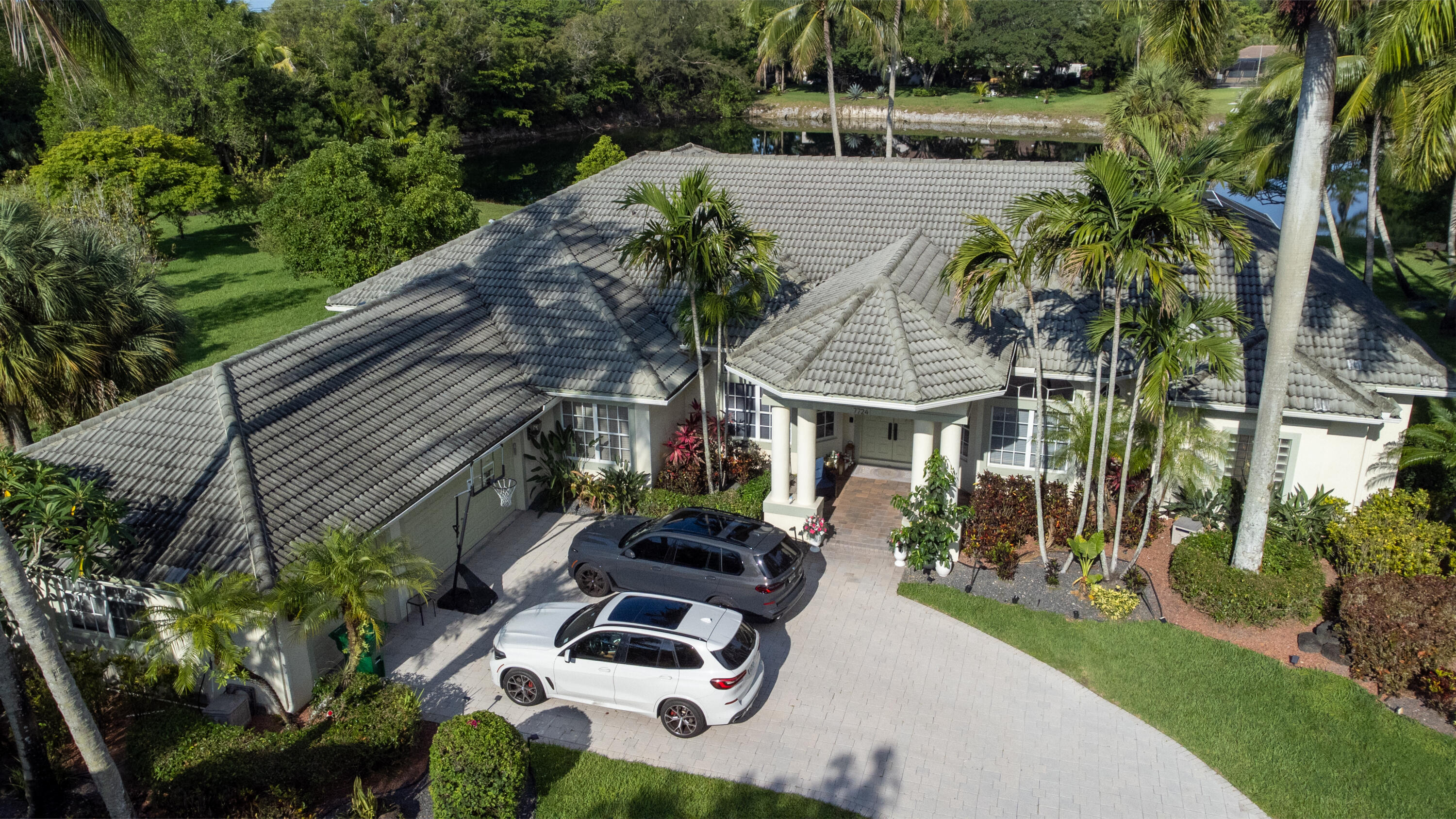 WHISPERING WOODS - Residential Lease