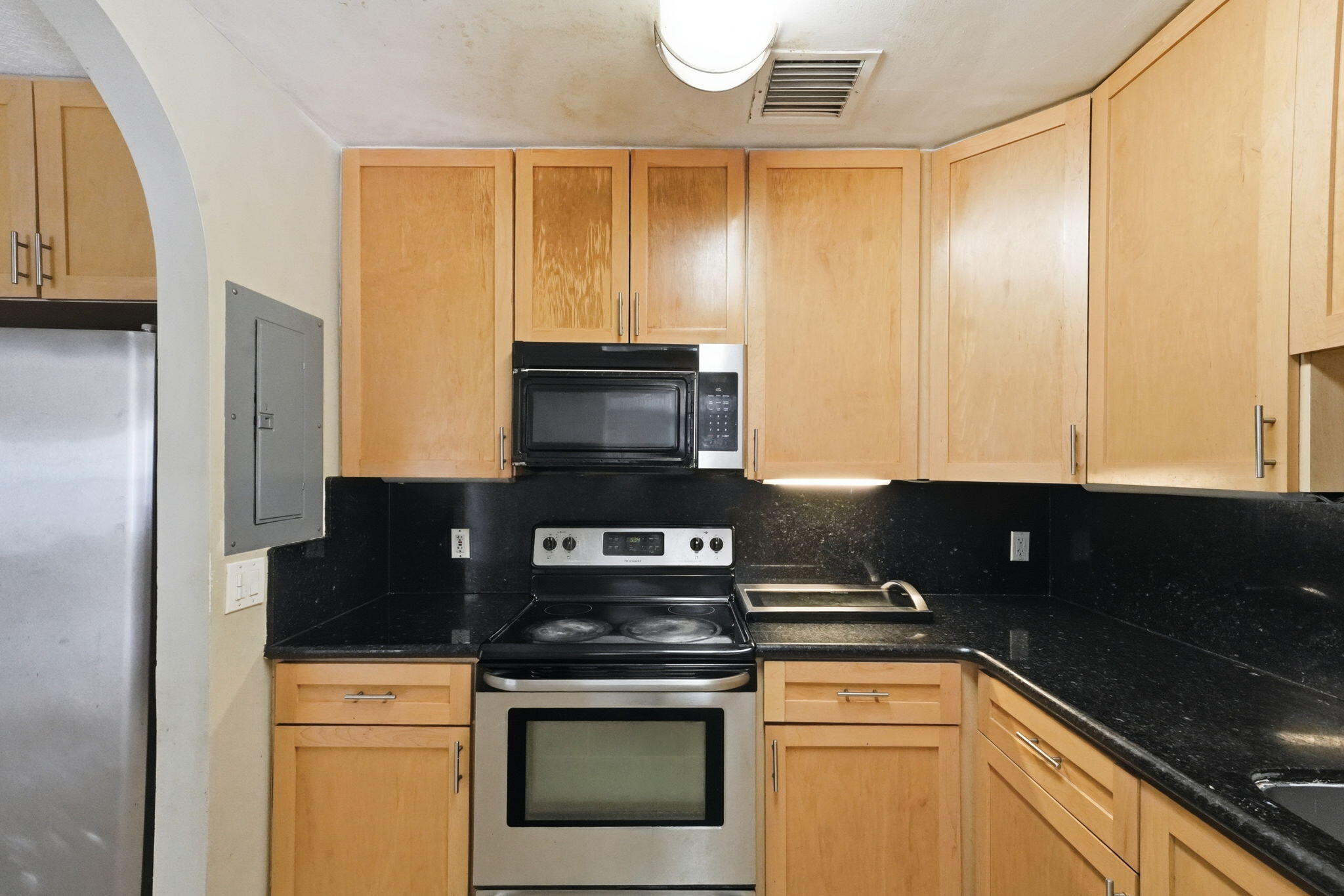 PRIORS 2ND ADDN TO BISCAYNE PARK - Residential
