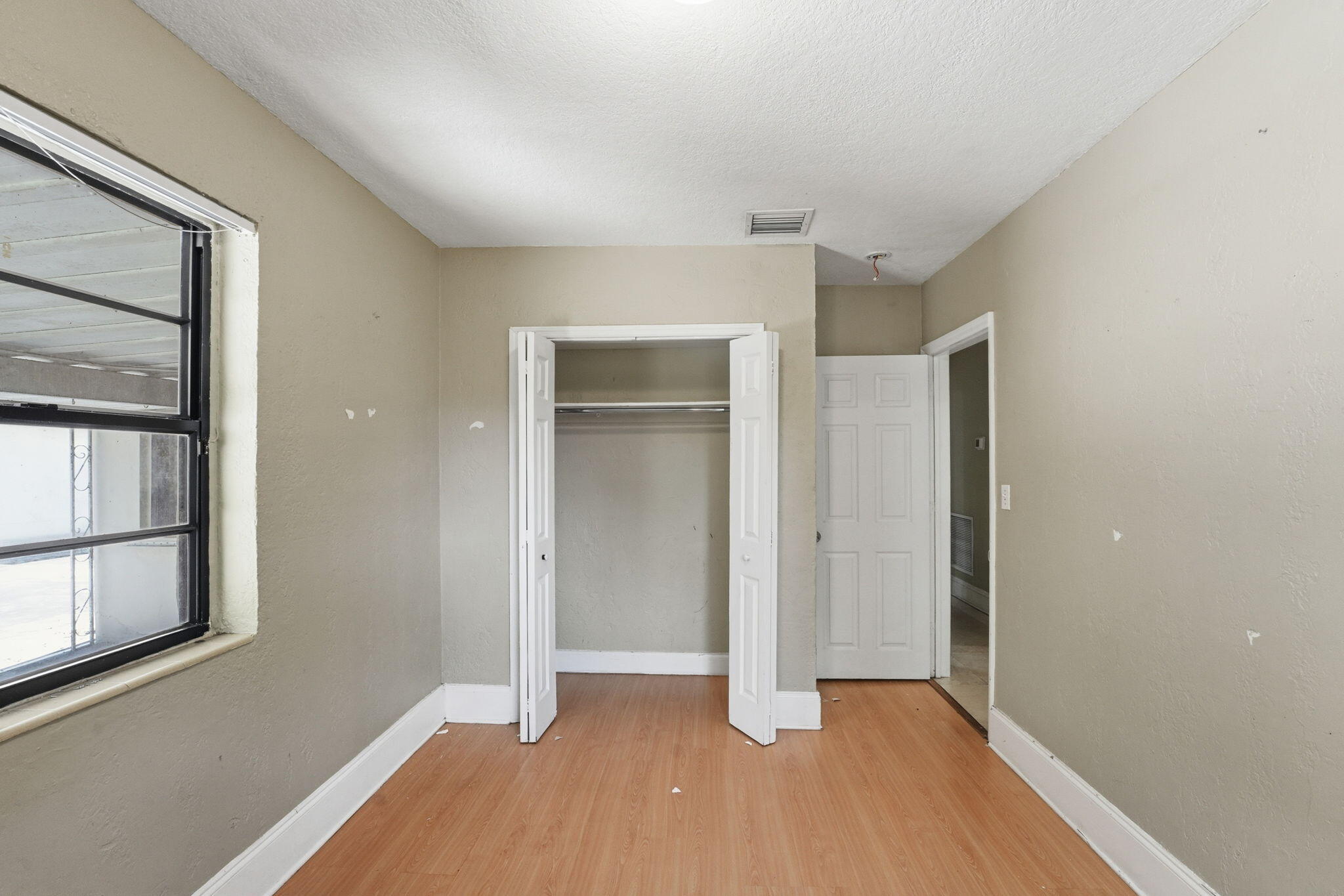 PRIORS 2ND ADDN TO BISCAYNE PARK - Residential
