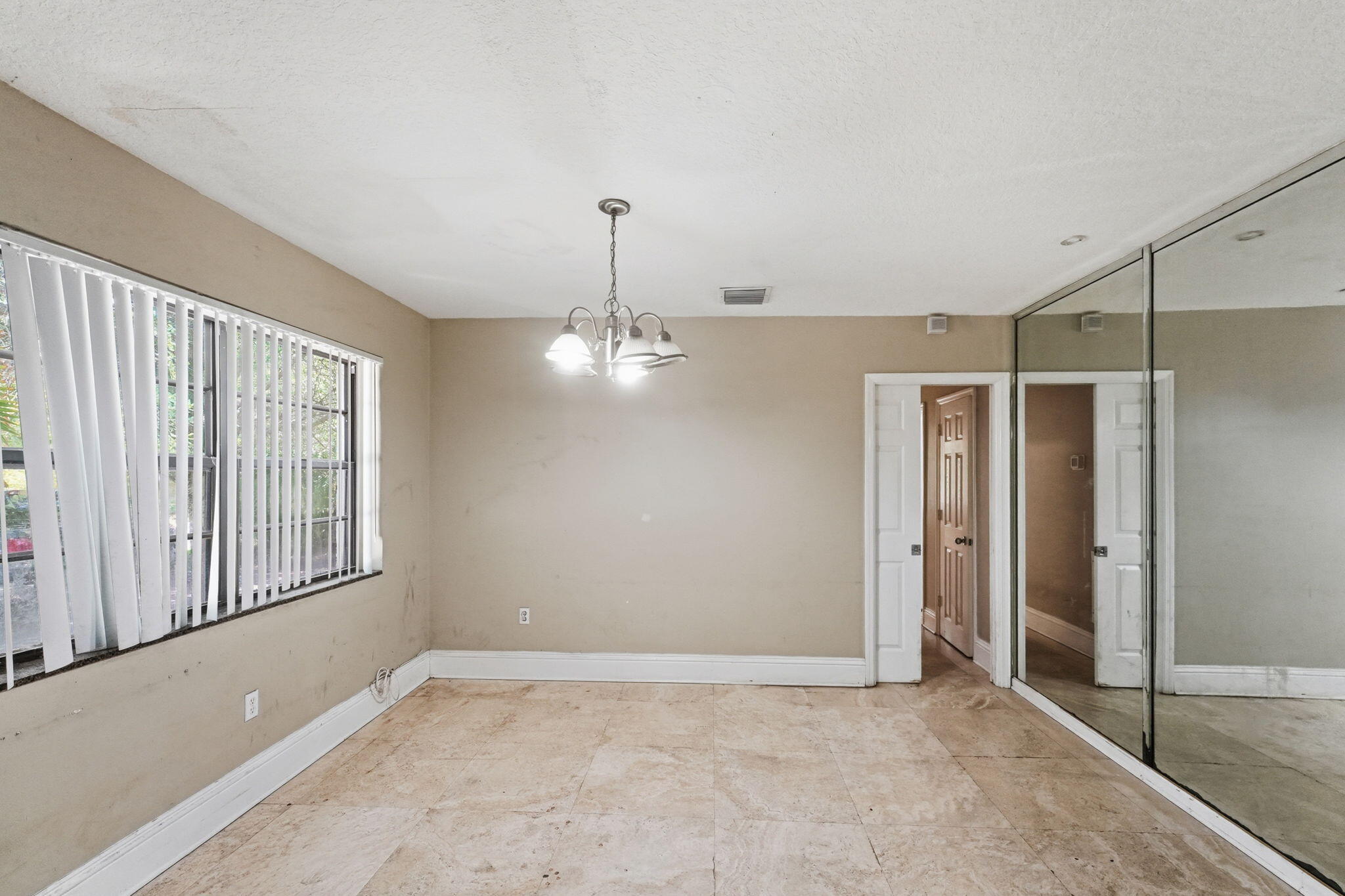 PRIORS 2ND ADDN TO BISCAYNE PARK - Residential