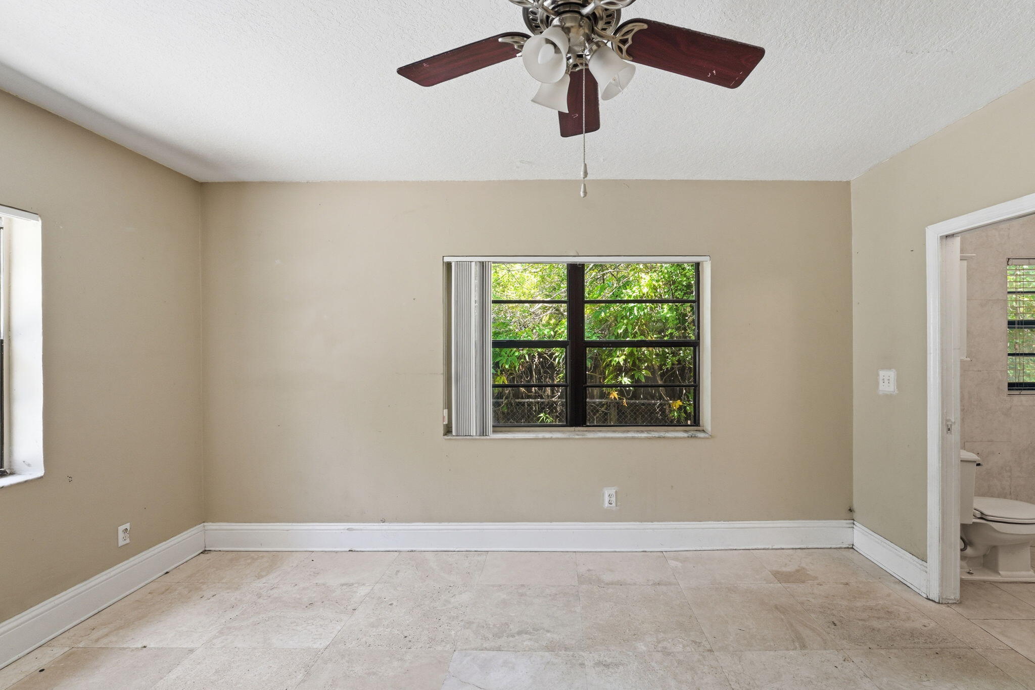 PRIORS 2ND ADDN TO BISCAYNE PARK - Residential