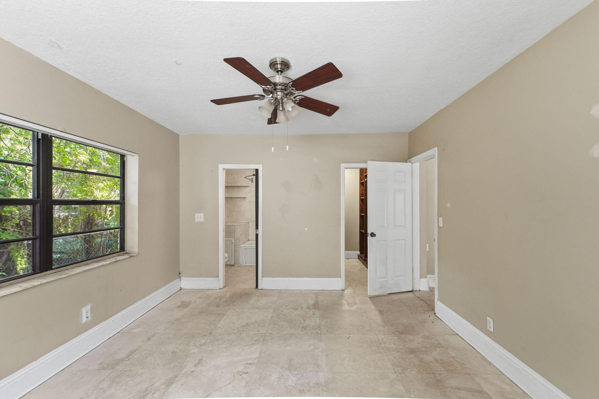 PRIORS 2ND ADDN TO BISCAYNE PARK - Residential