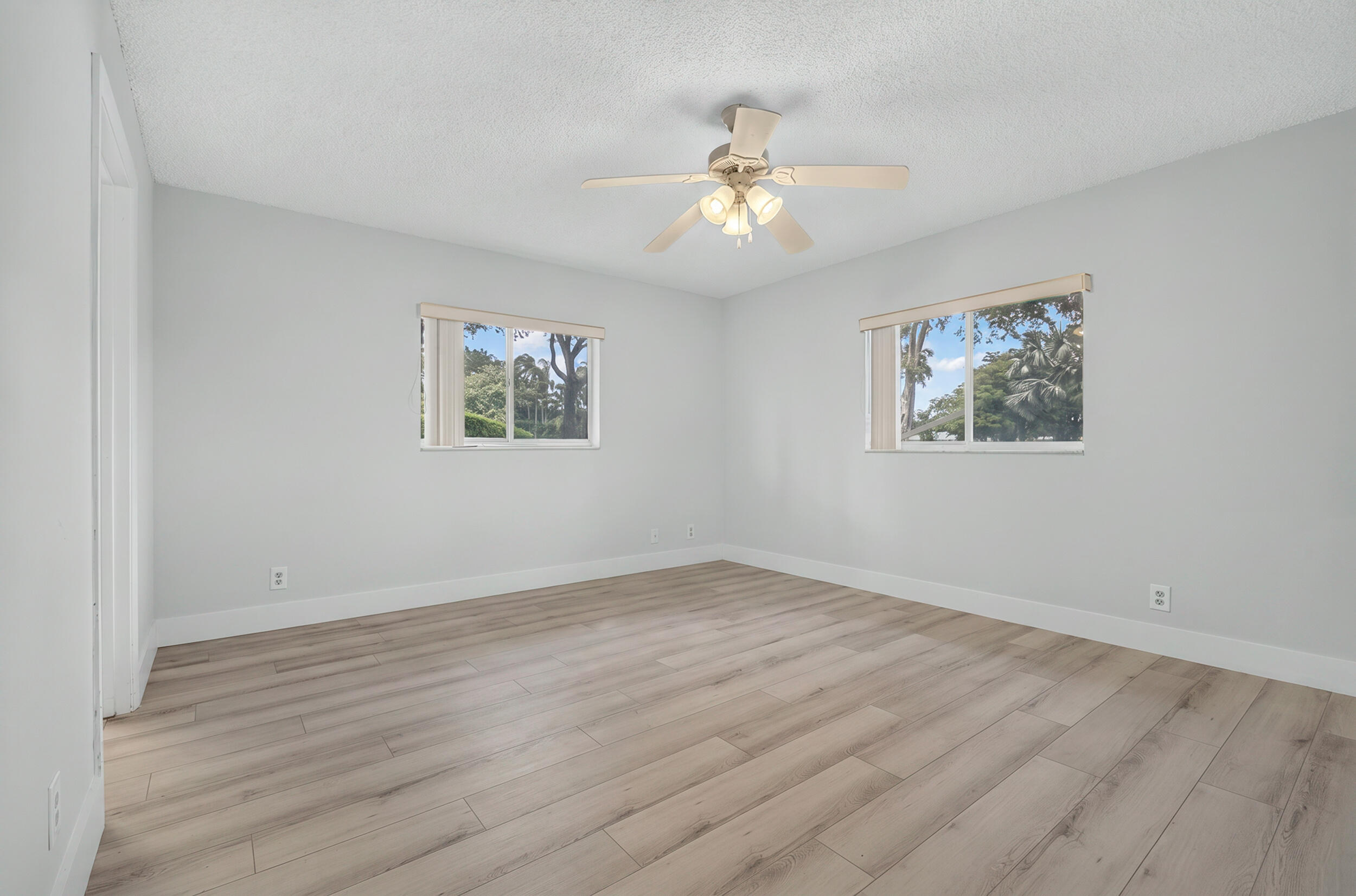 WHISPER WALK - Residential