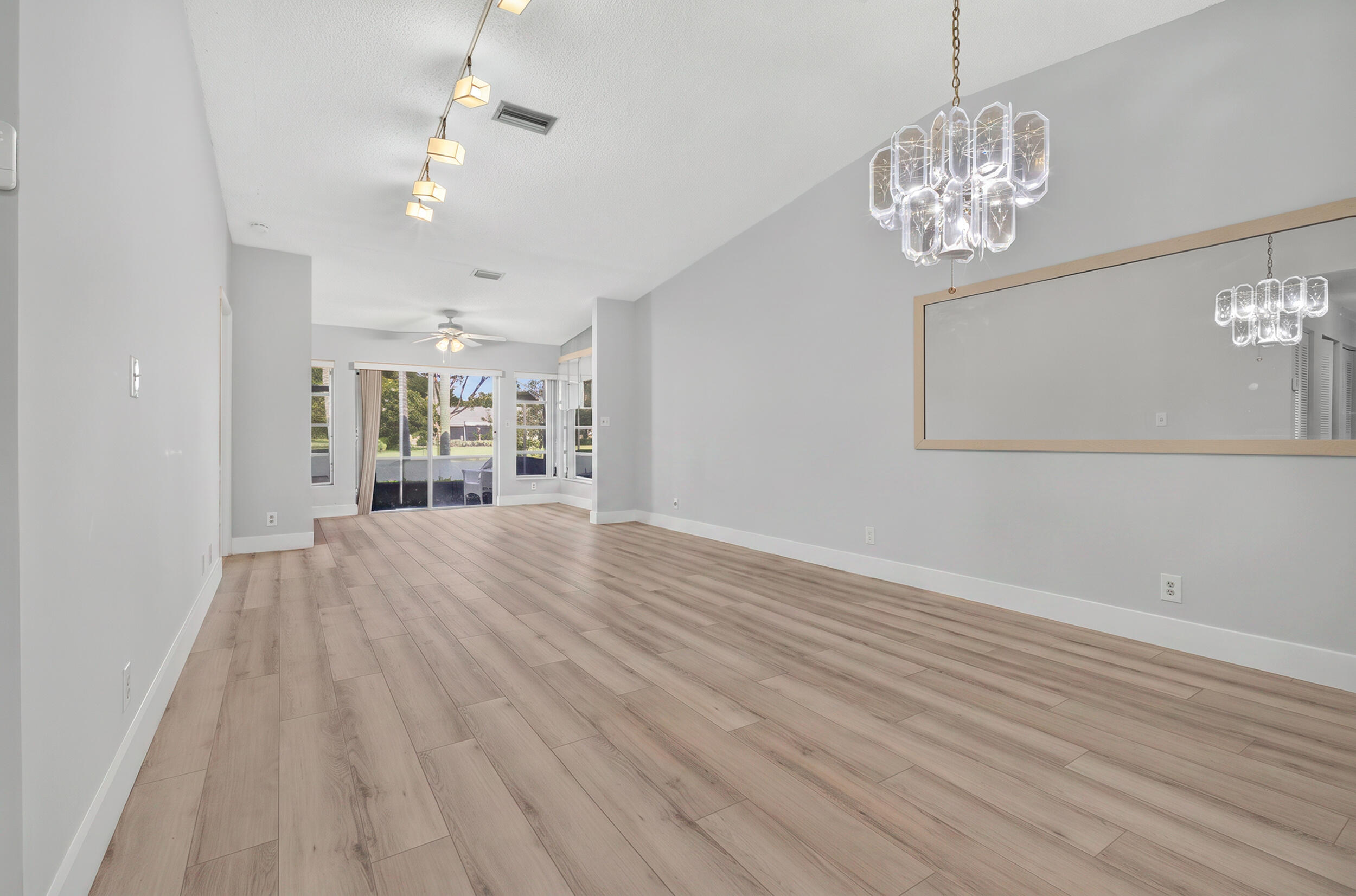 WHISPER WALK - Residential