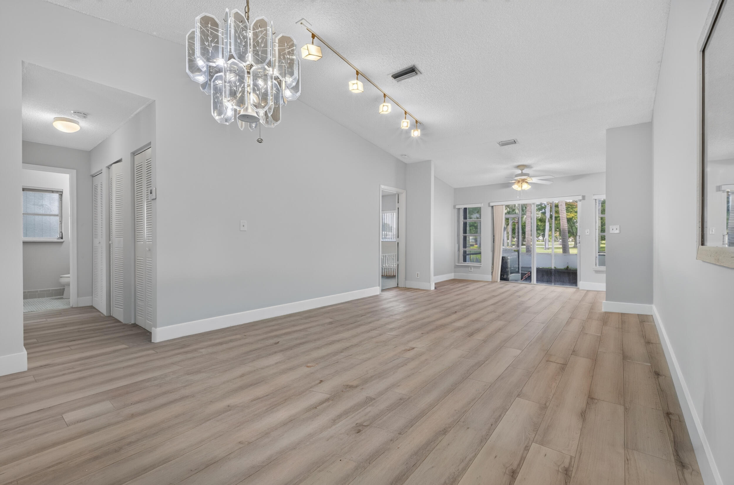 WHISPER WALK - Residential