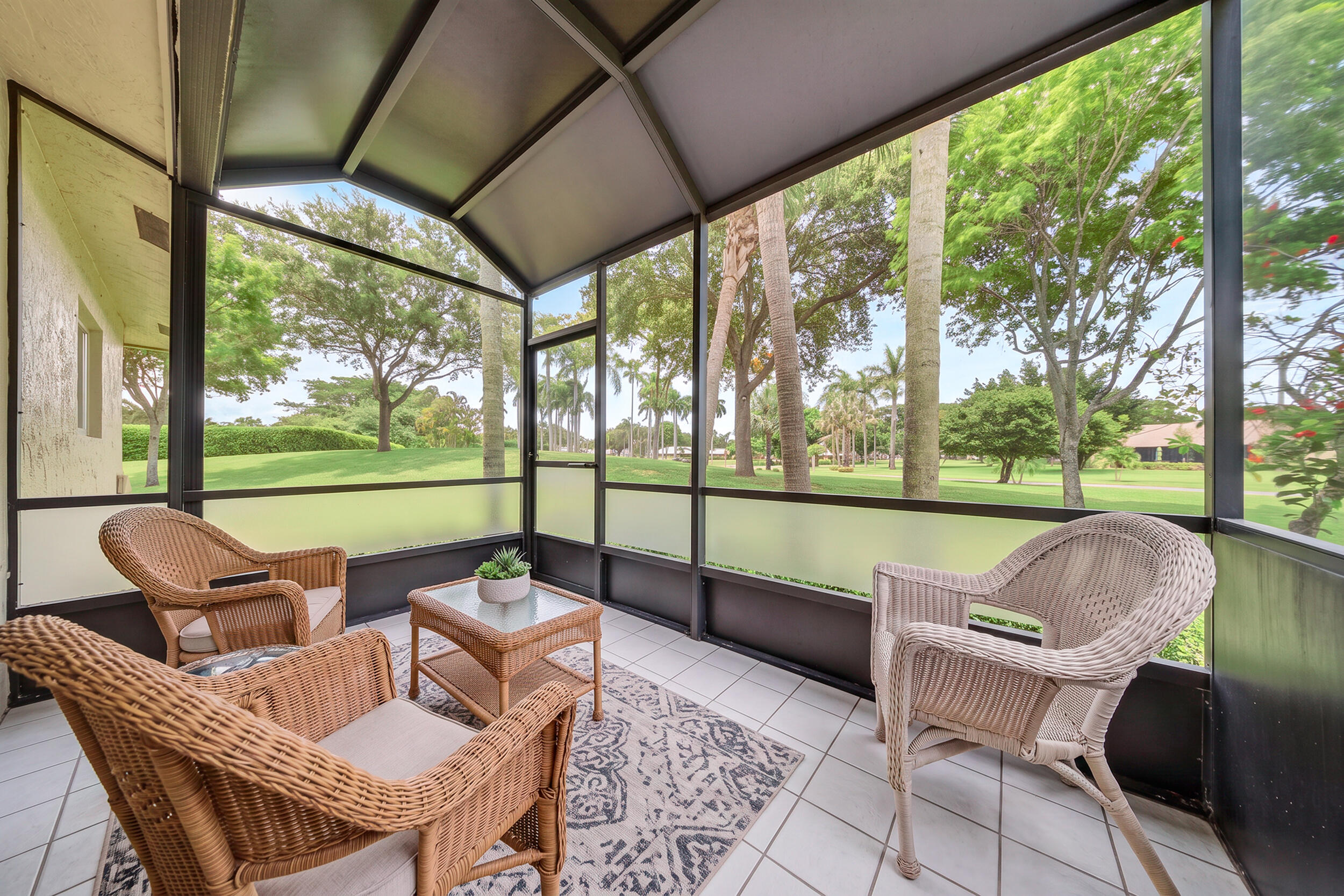 WHISPER WALK - Residential