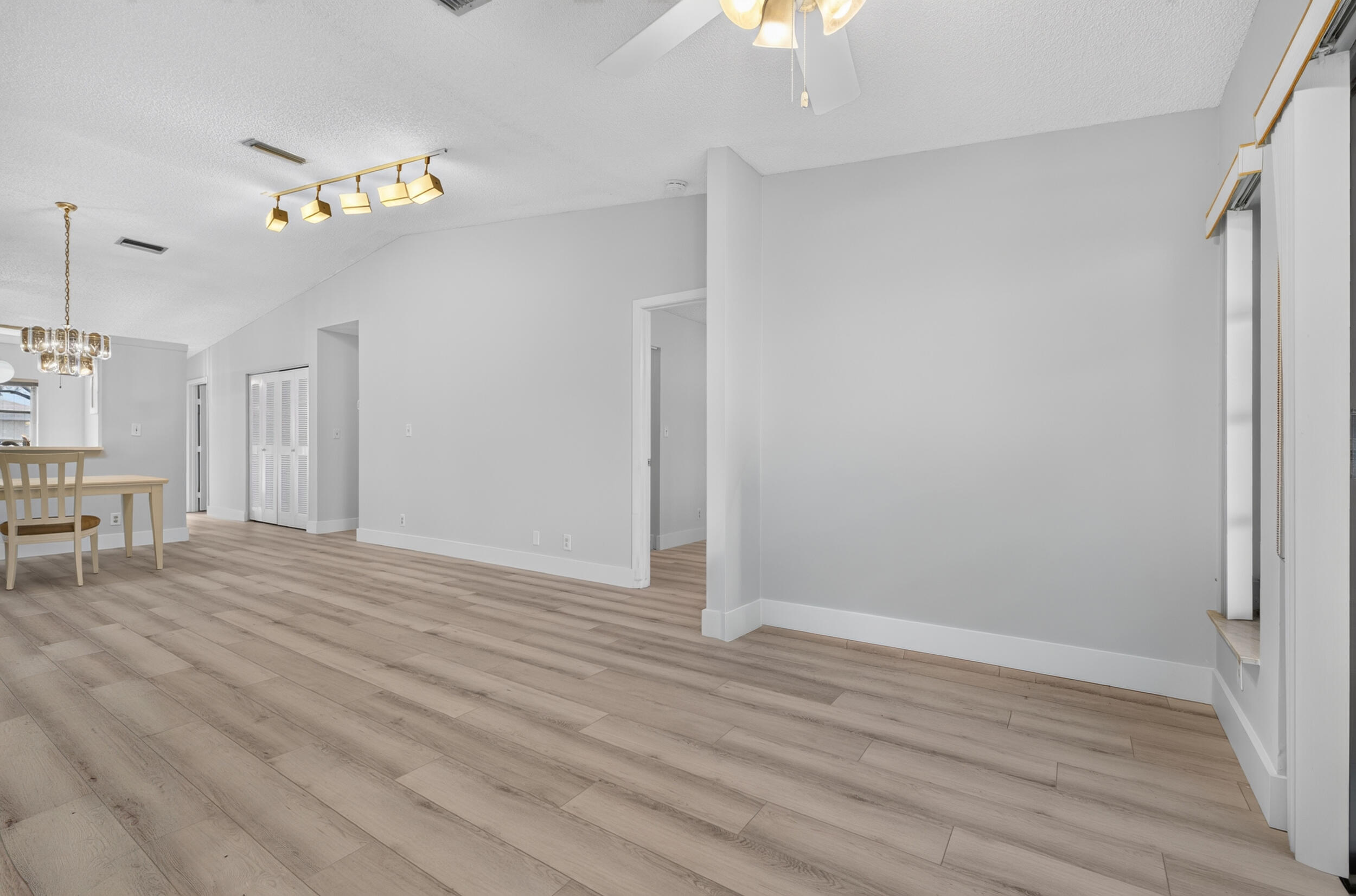 WHISPER WALK - Residential