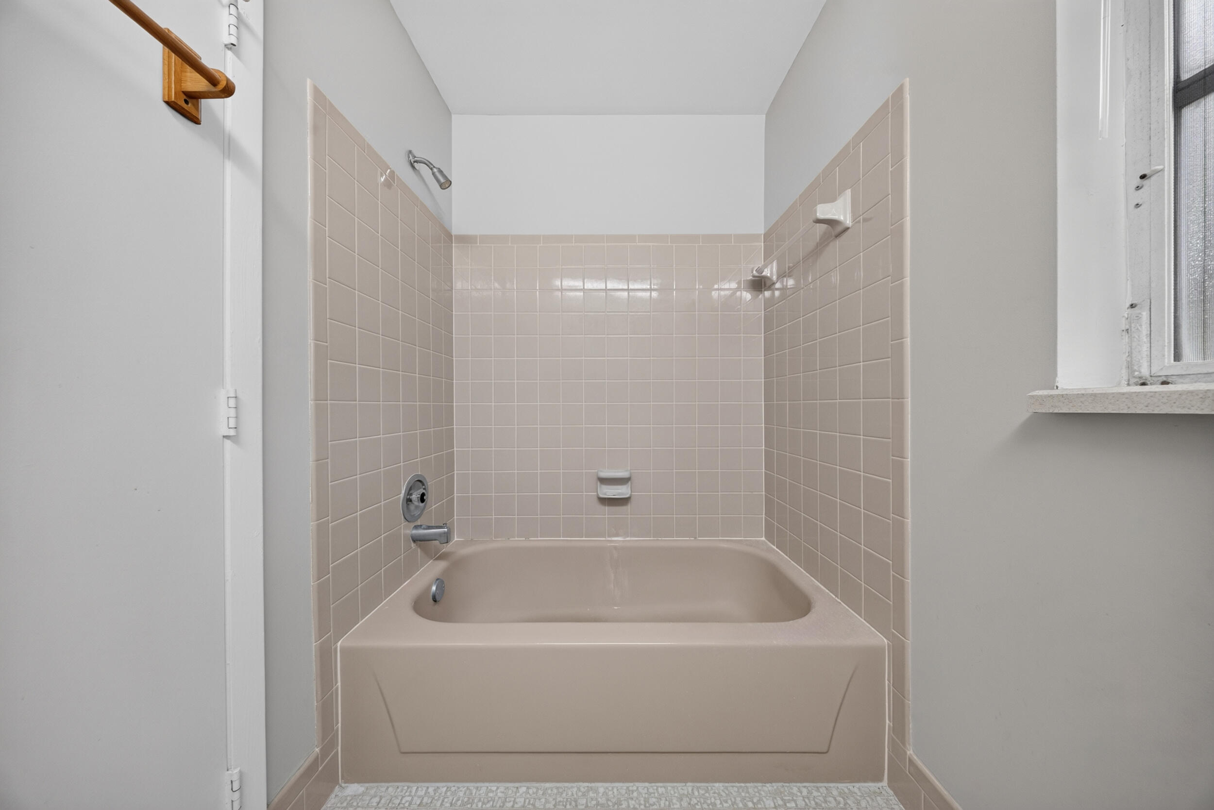 WHISPER WALK - Residential