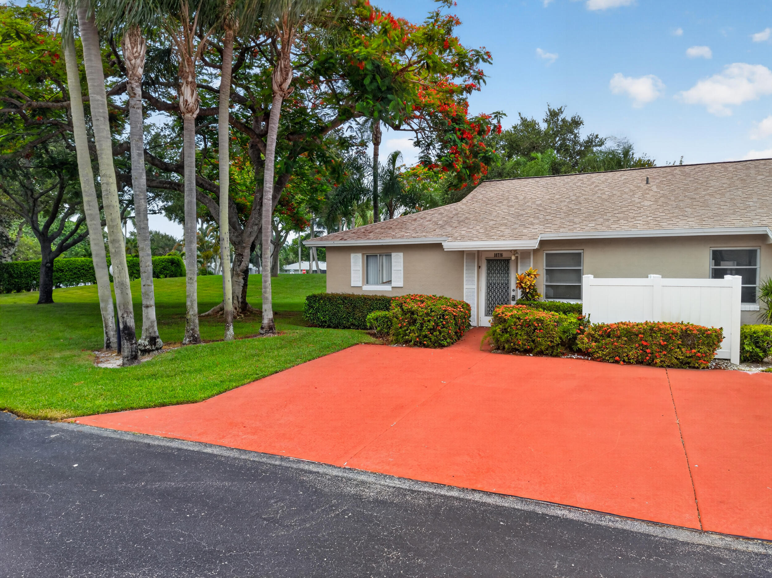 WHISPER WALK - Residential