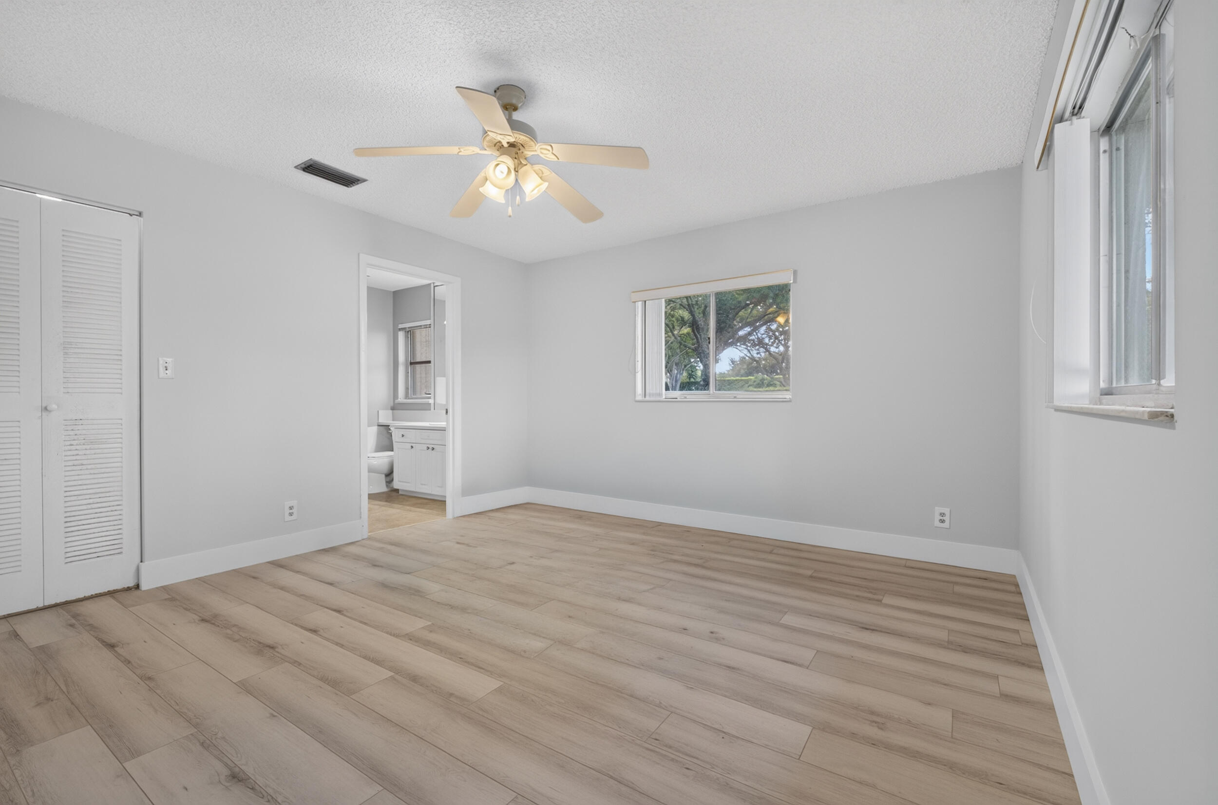 WHISPER WALK - Residential