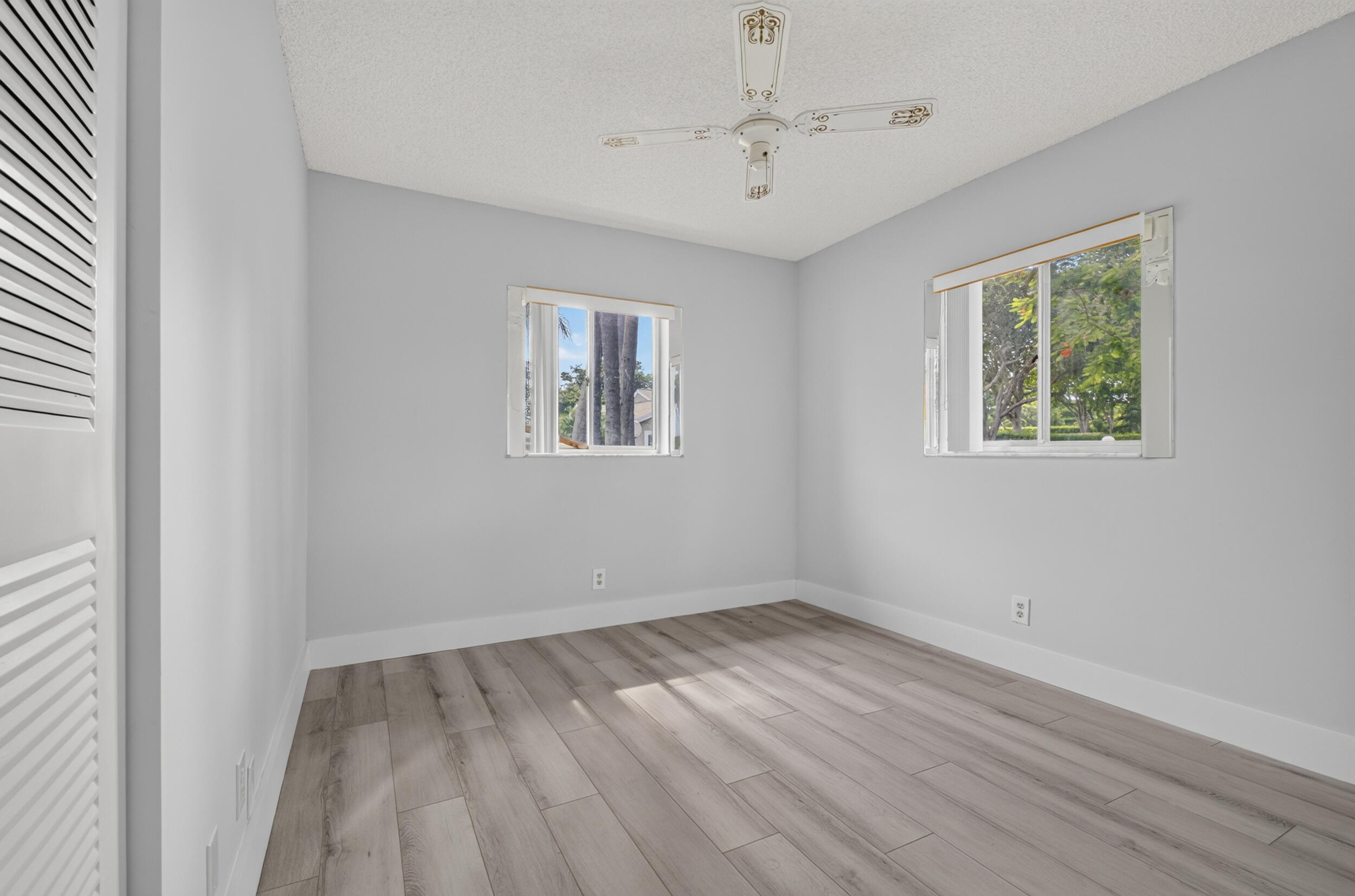 WHISPER WALK - Residential