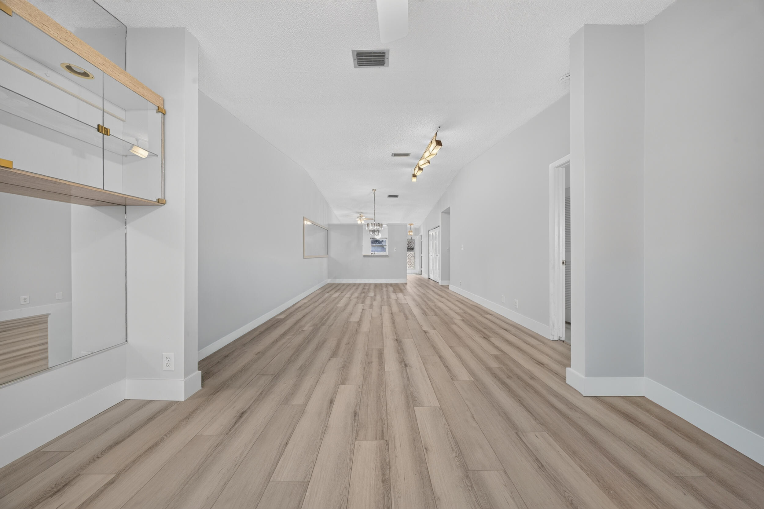 WHISPER WALK - Residential