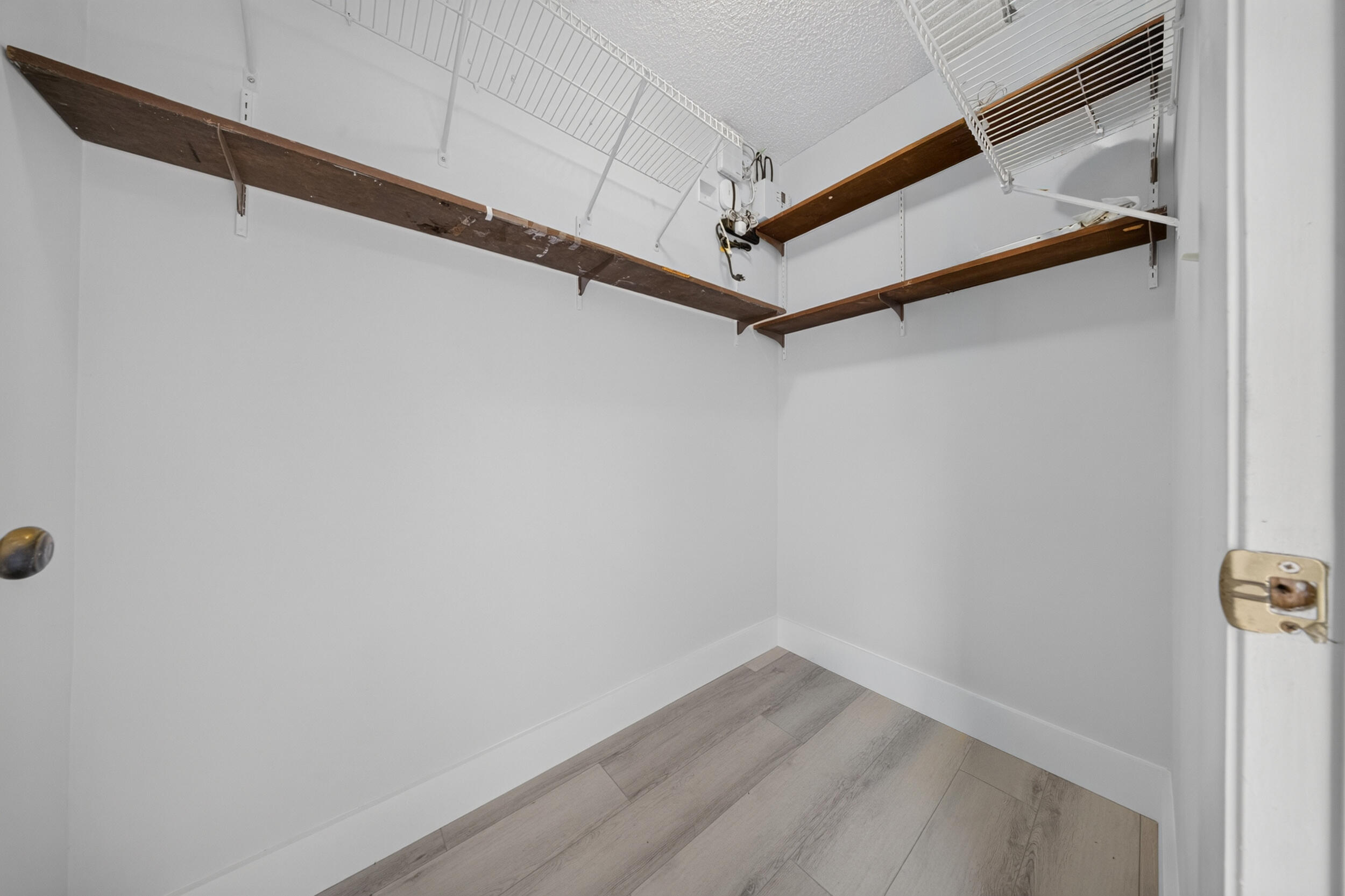 WHISPER WALK - Residential