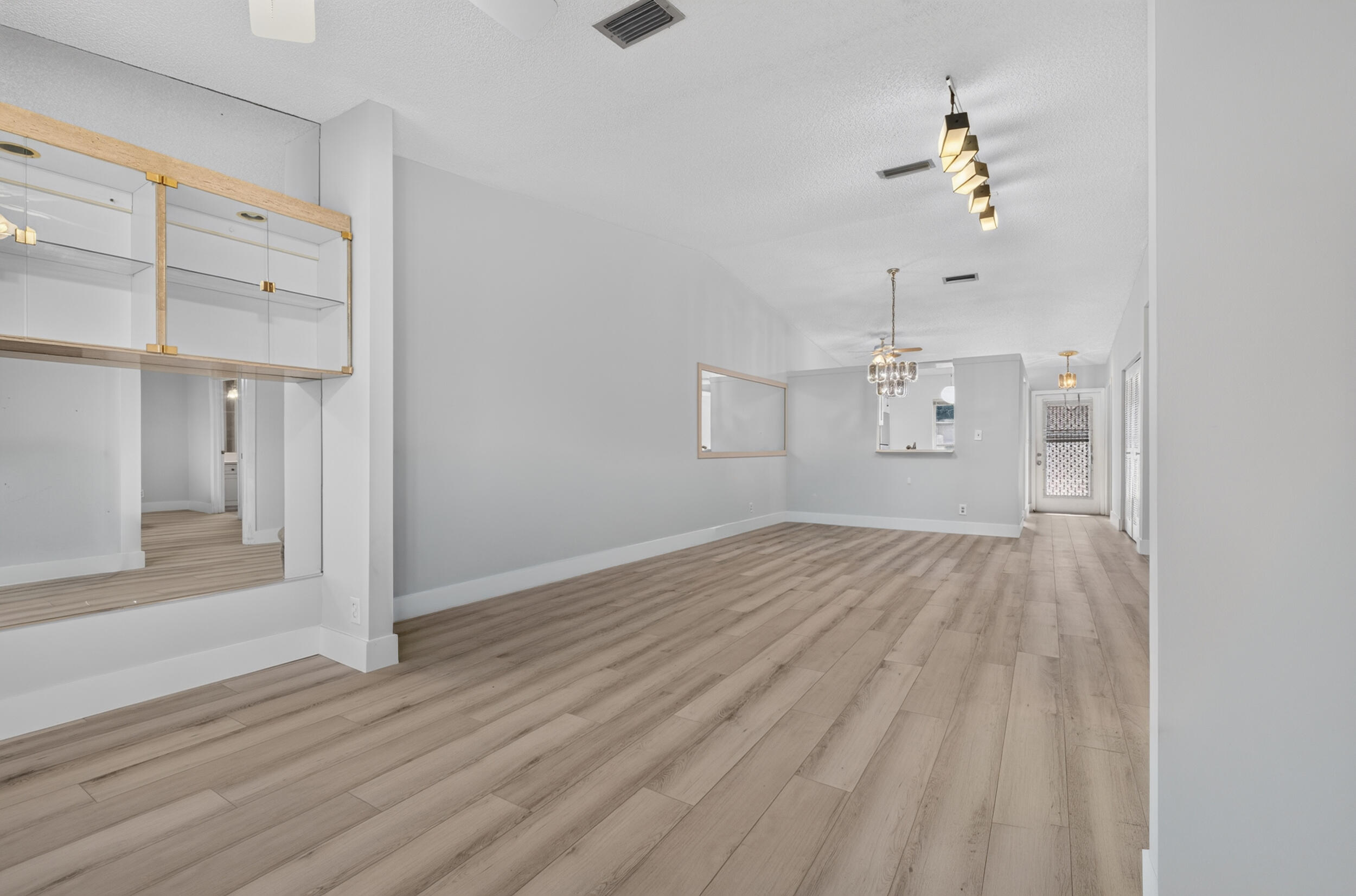 WHISPER WALK - Residential