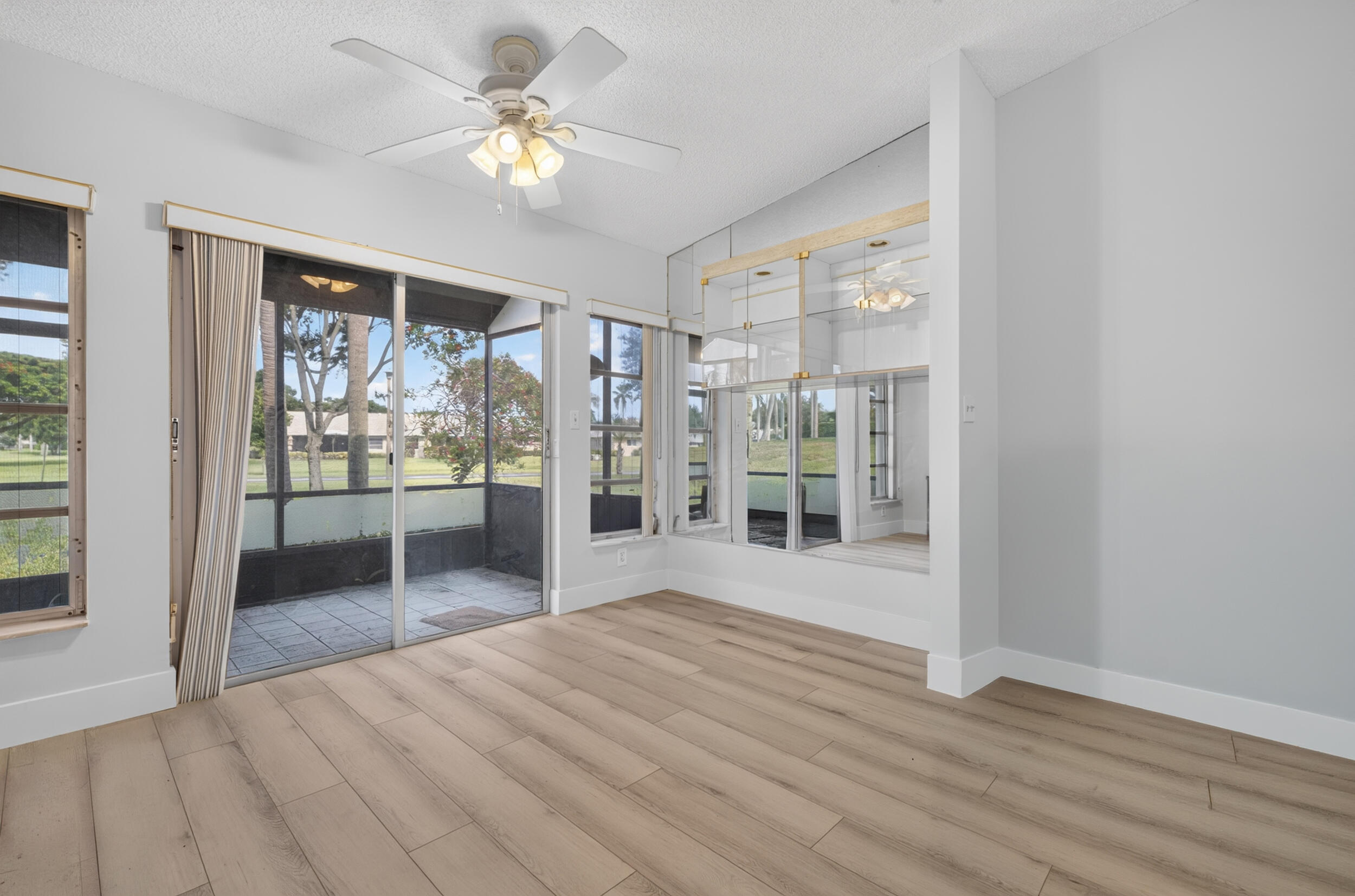WHISPER WALK - Residential
