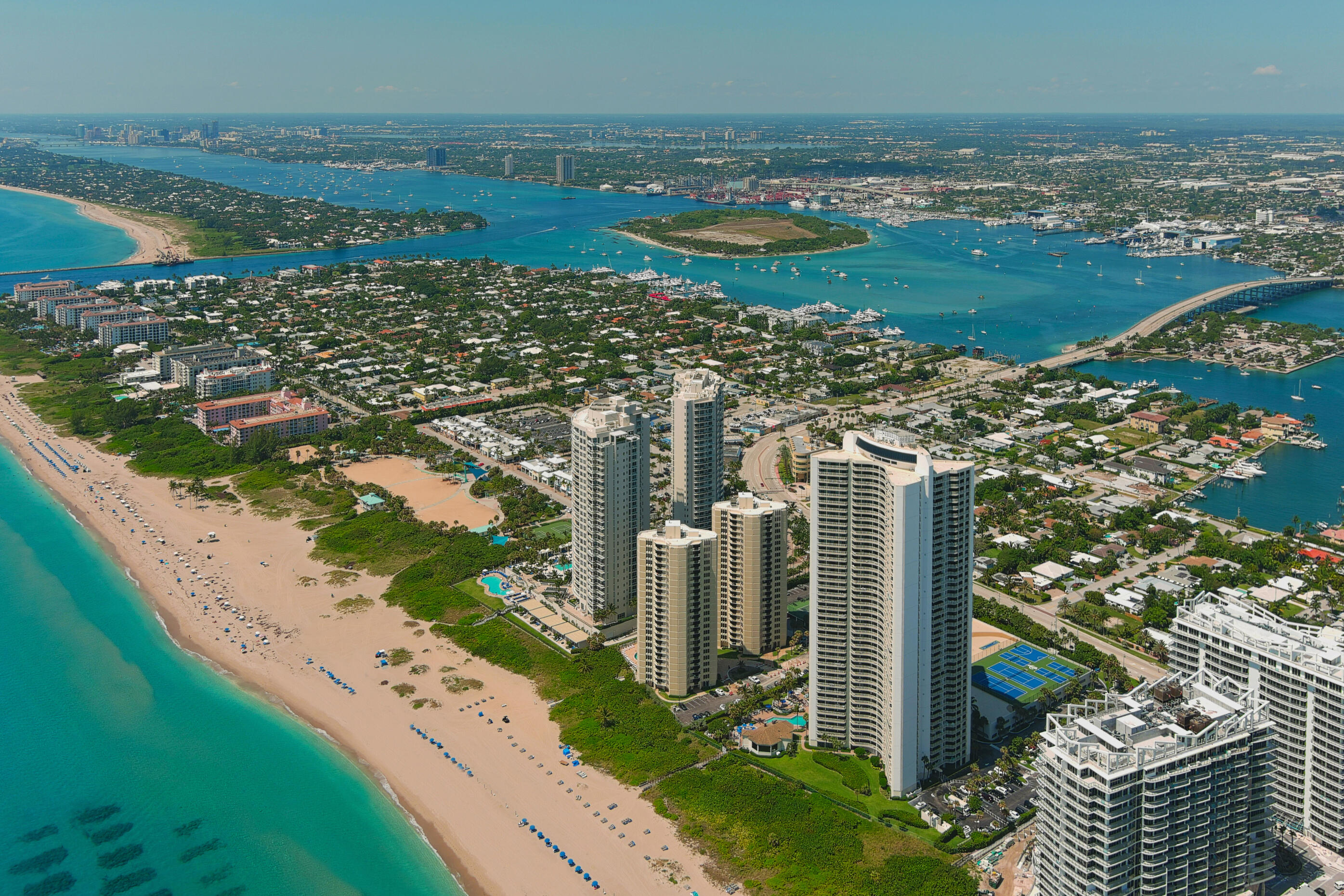 TIARA CONDO - Residential