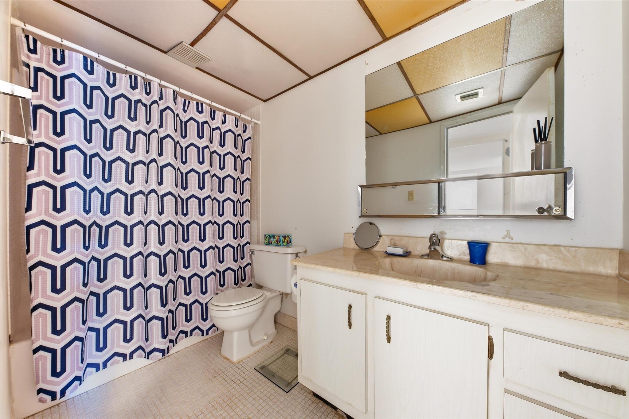 SOMERSET AT LAUDERDALE LAKES - Residential