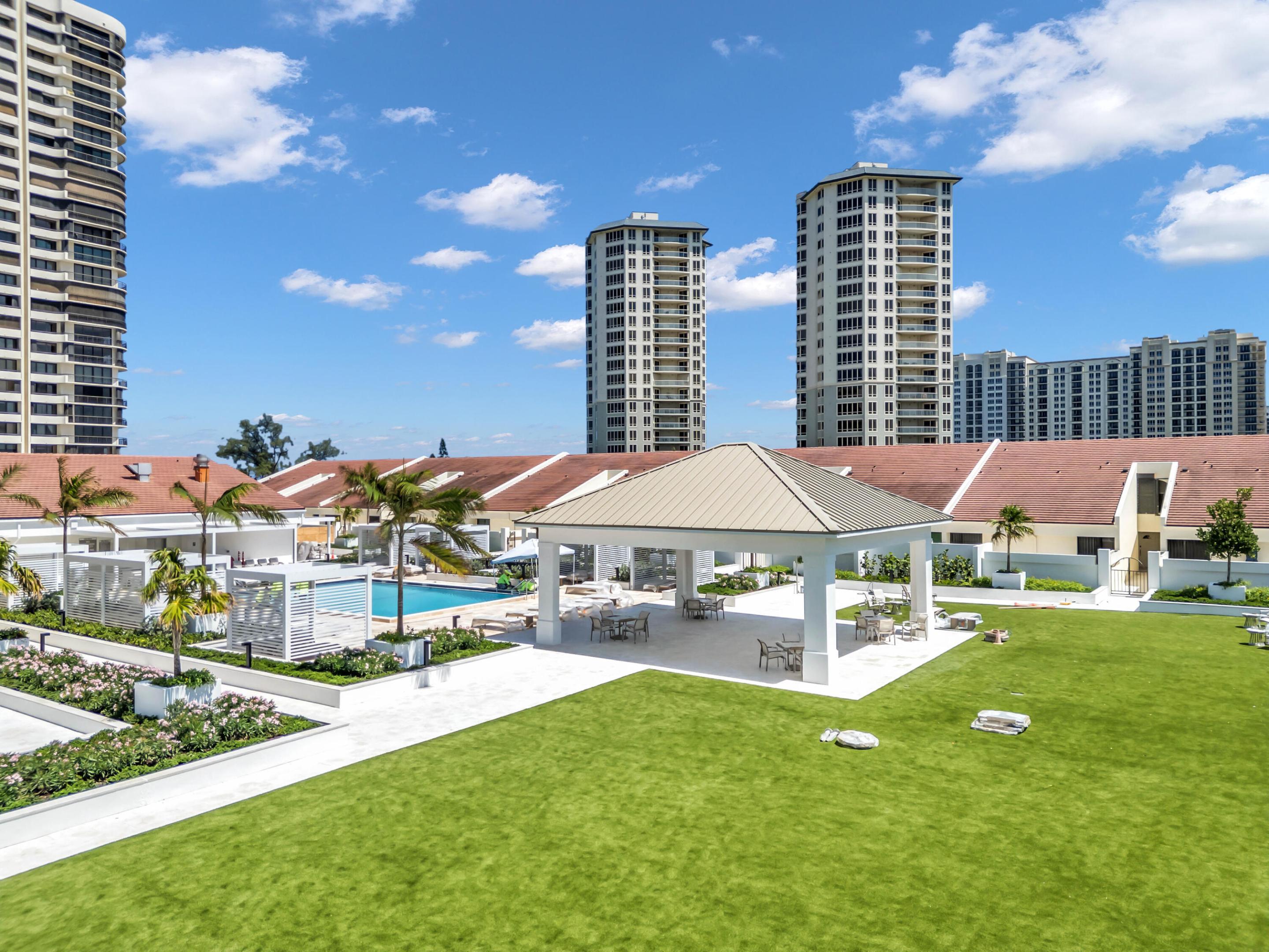MARTINIQUE 2 CONDO - Residential