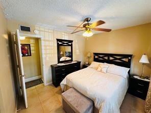 CYPRESS CHASE CONDO NO 6 - Residential