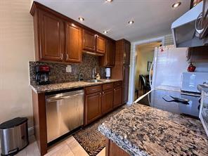 CYPRESS CHASE CONDO NO 6 - Residential