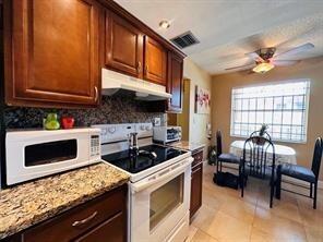 CYPRESS CHASE CONDO NO 6 - Residential