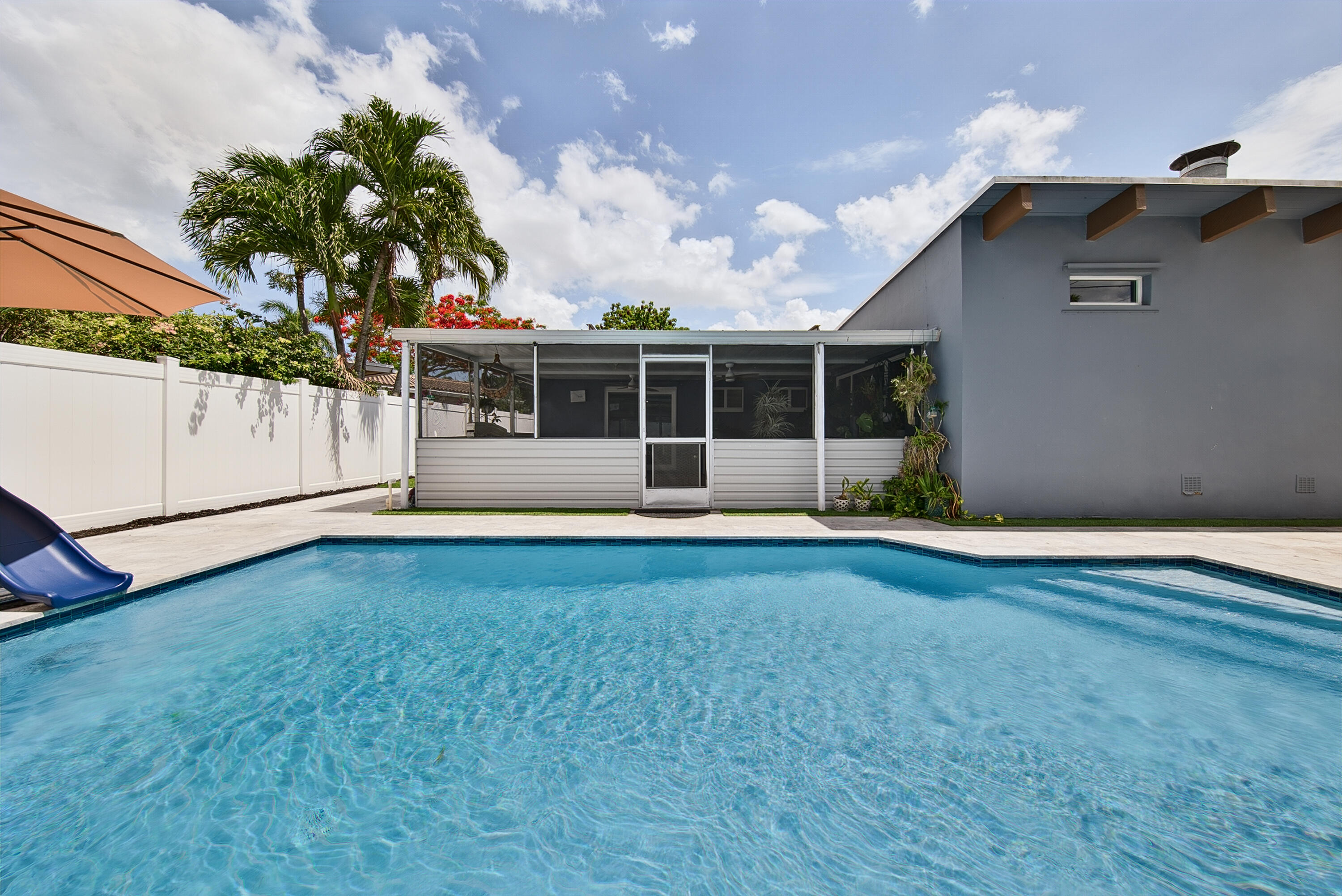 JENADA VILLAS - Residential