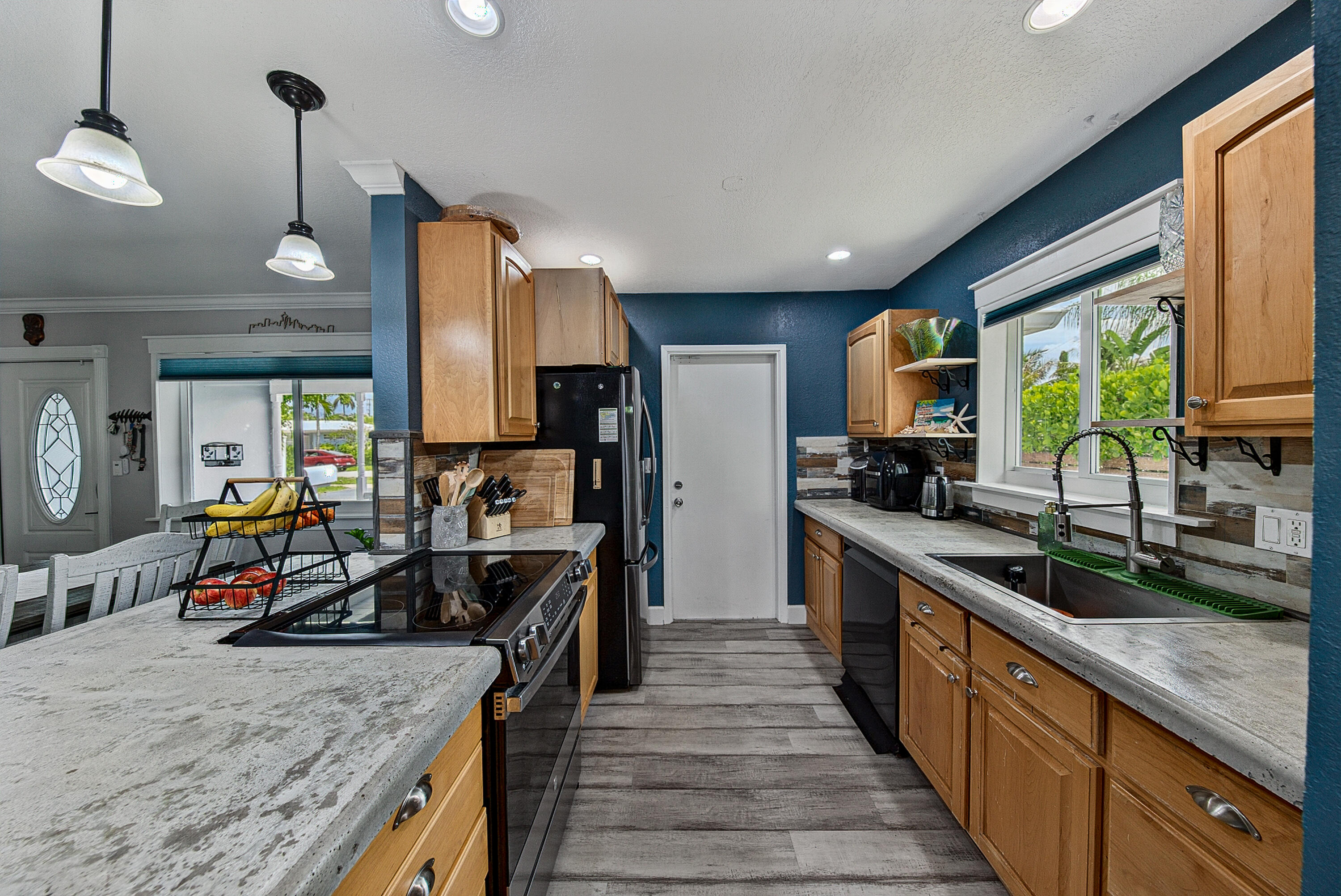 JENADA VILLAS - Residential