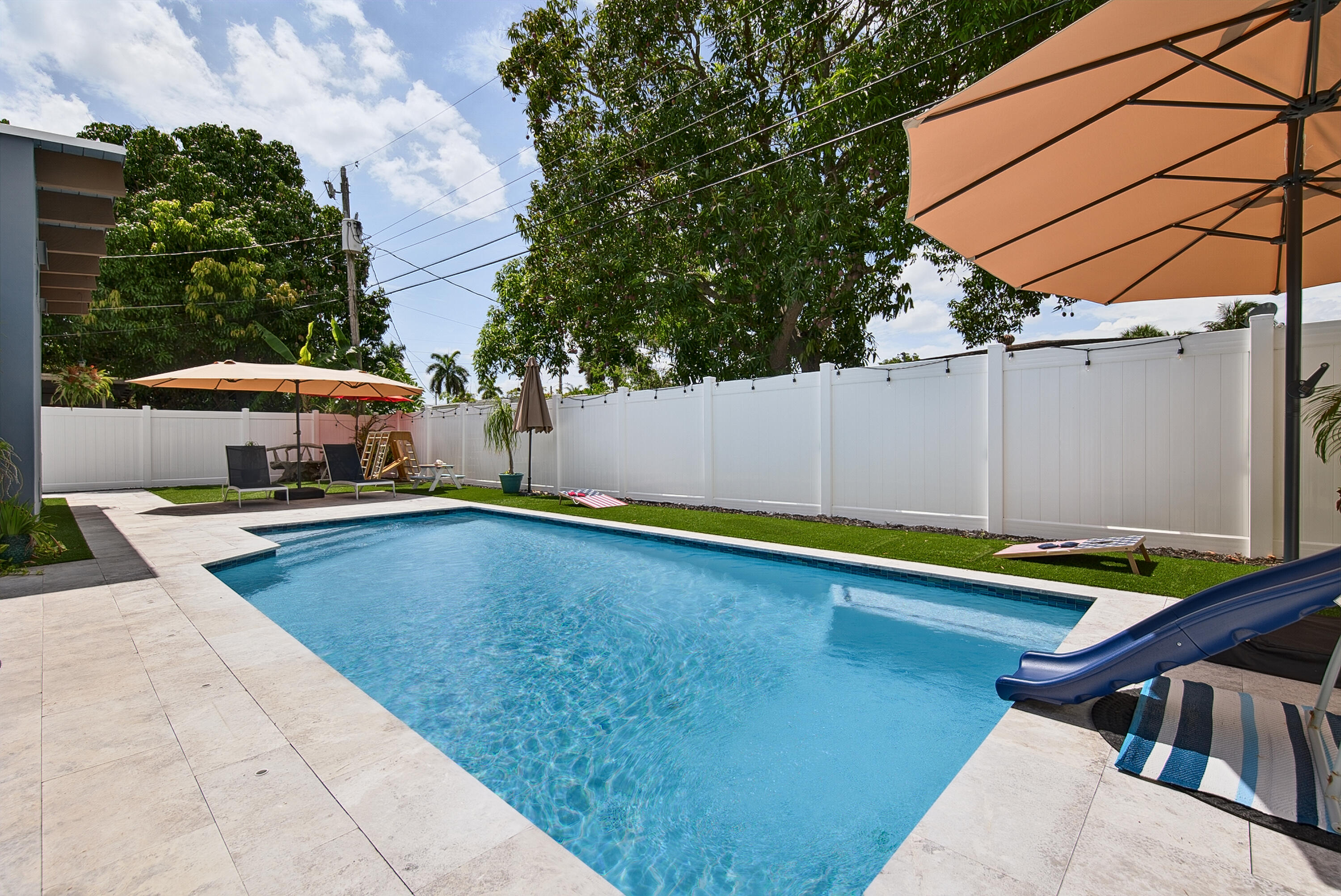 JENADA VILLAS - Residential