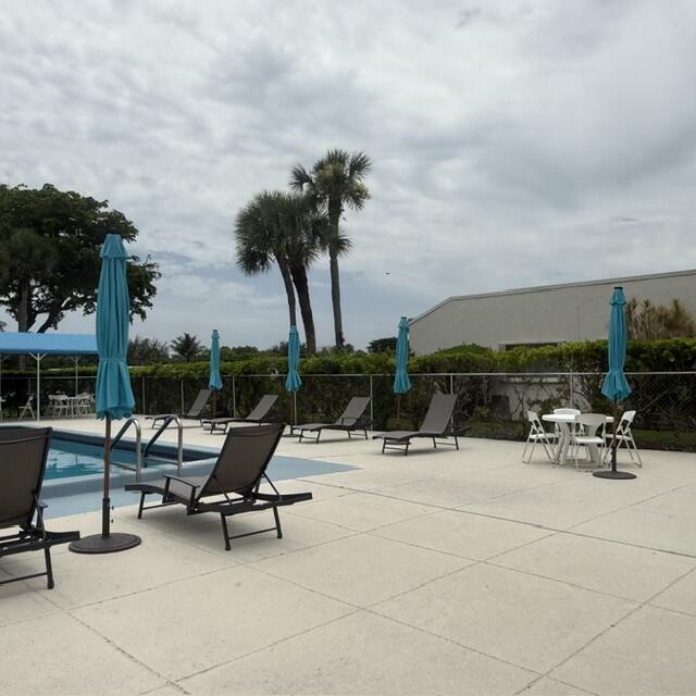 GOLDEN LAKES VILLAGE CONDO F - Residential