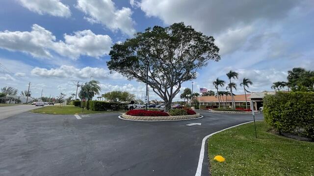 GOLDEN LAKES VILLAGE CONDO F - Residential