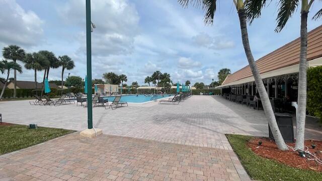 GOLDEN LAKES VILLAGE CONDO F - Residential